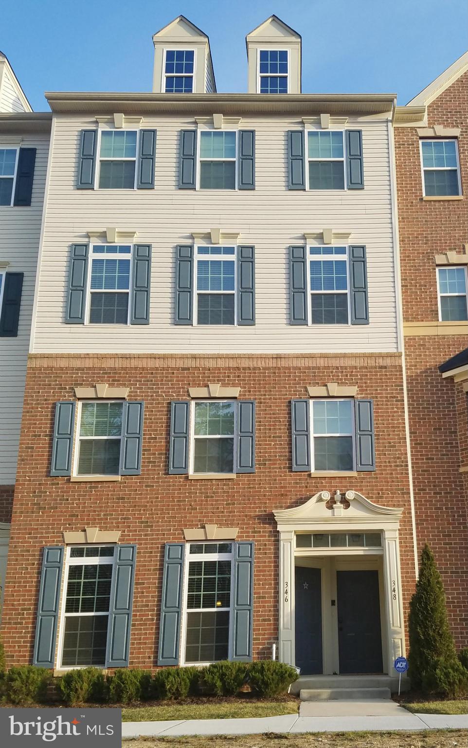 TOWN CENTER COMMONS - Residential