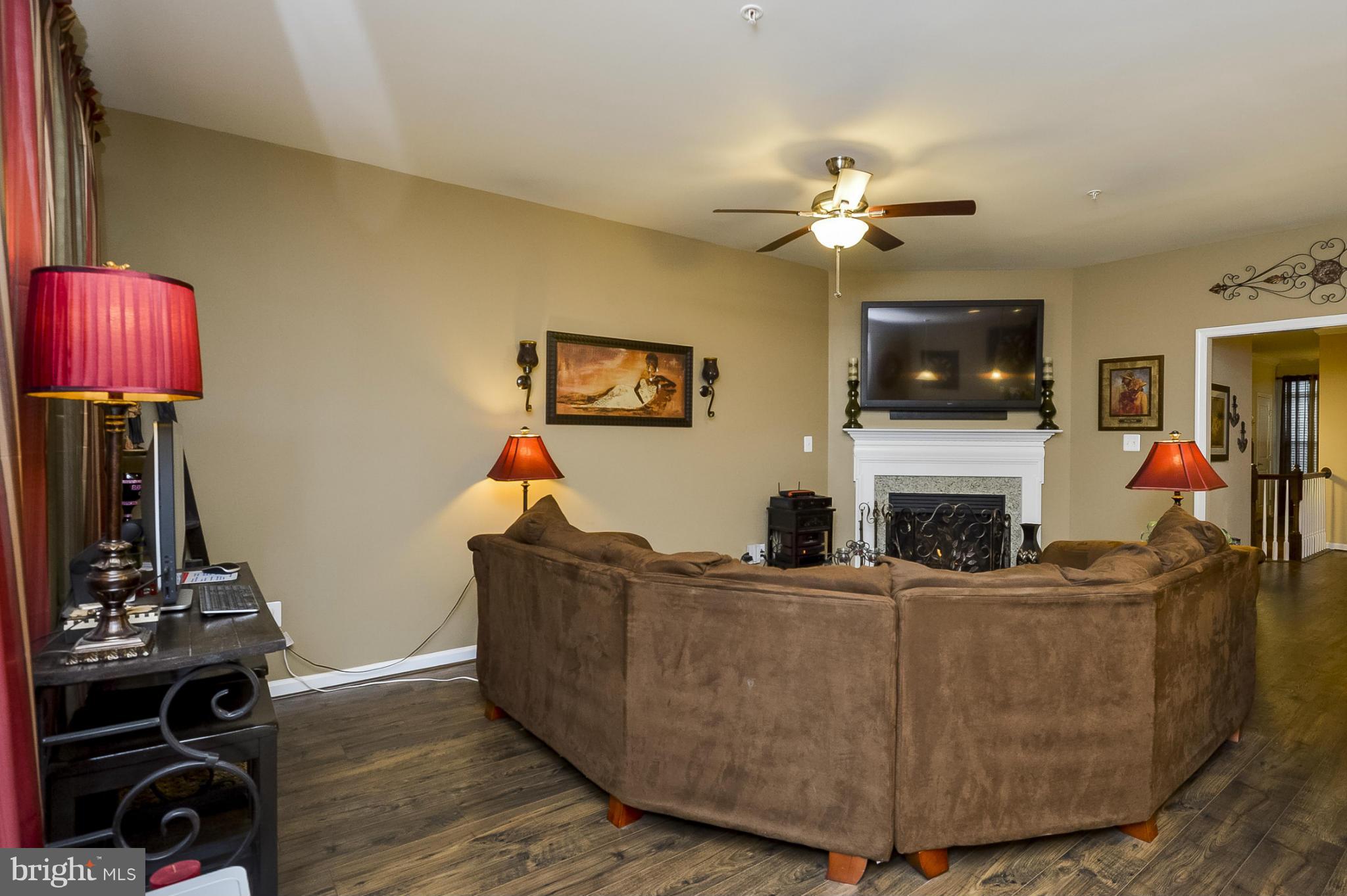 TOWN CENTER COMMONS - Residential