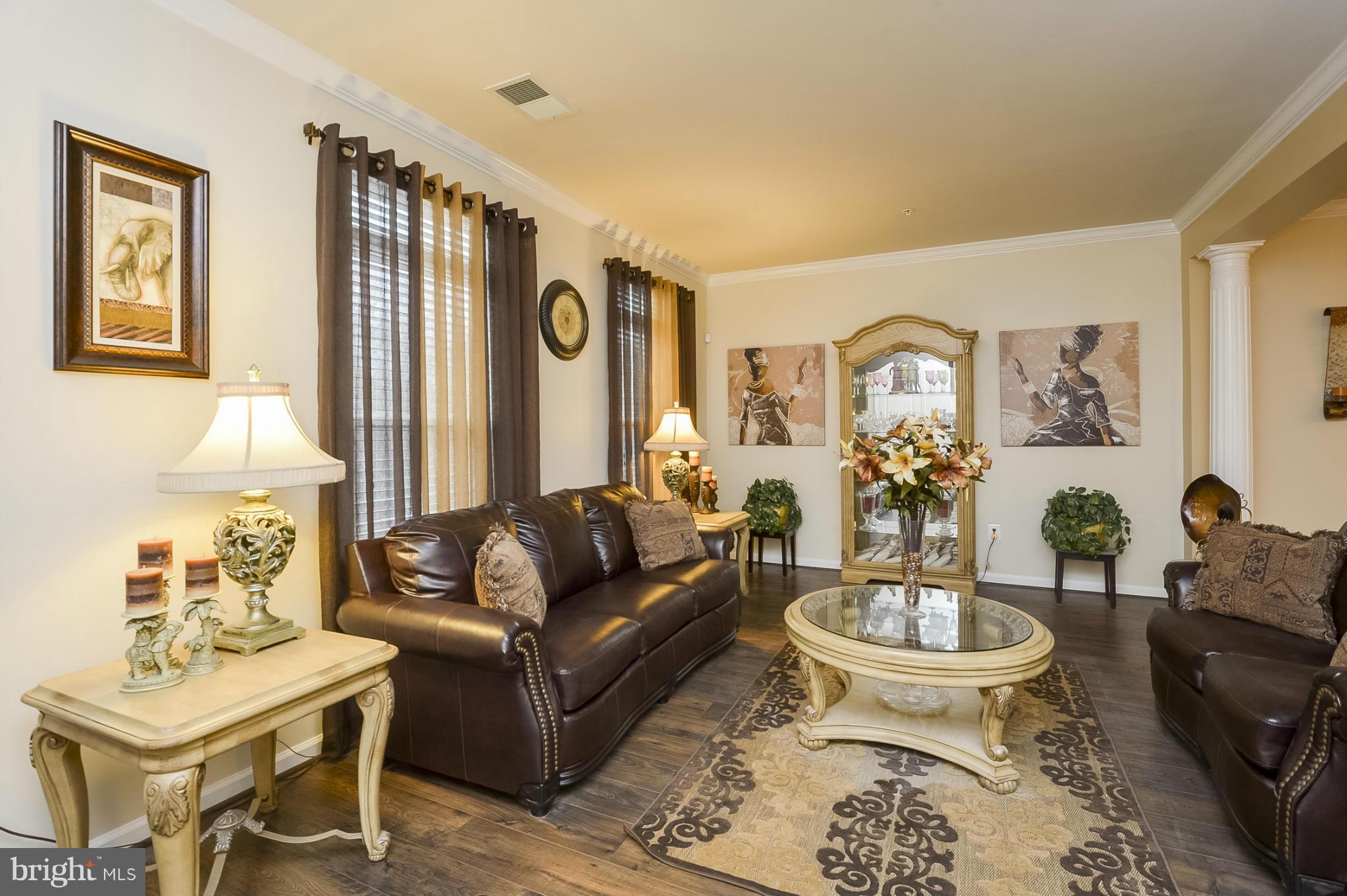 TOWN CENTER COMMONS - Residential