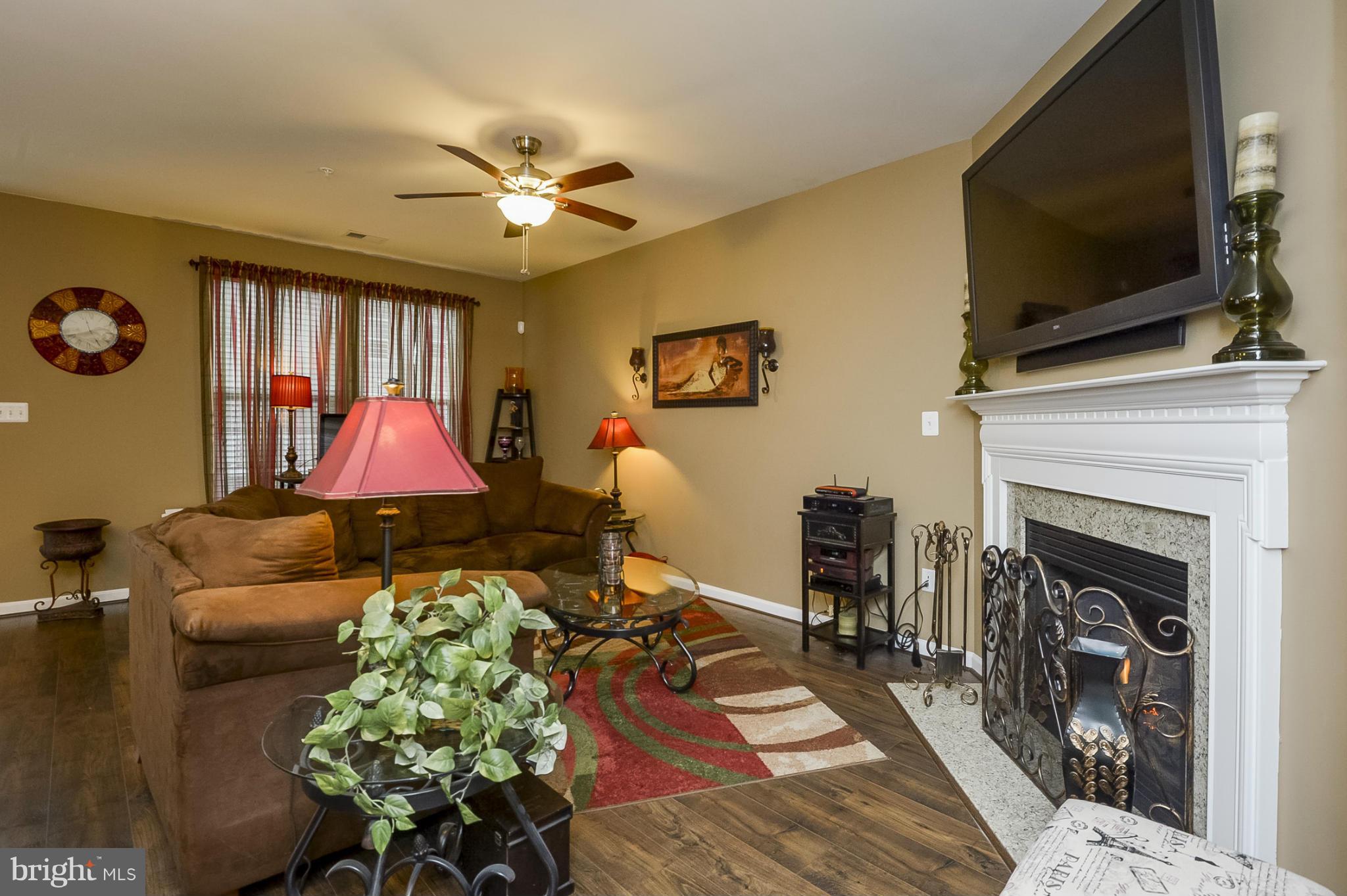 TOWN CENTER COMMONS - Residential