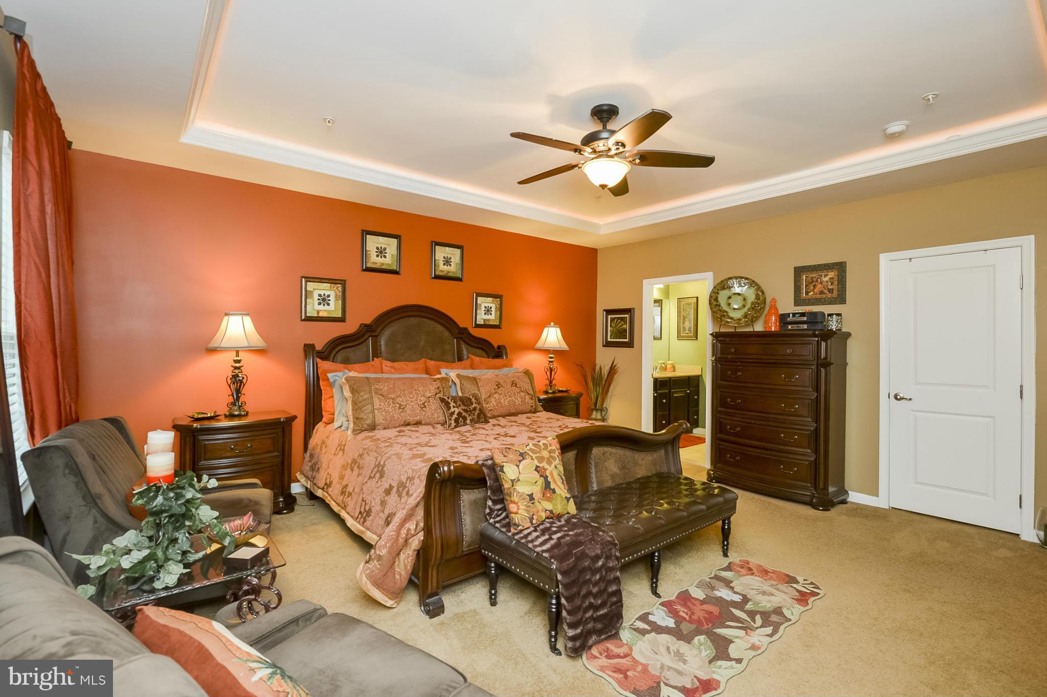 TOWN CENTER COMMONS - Residential