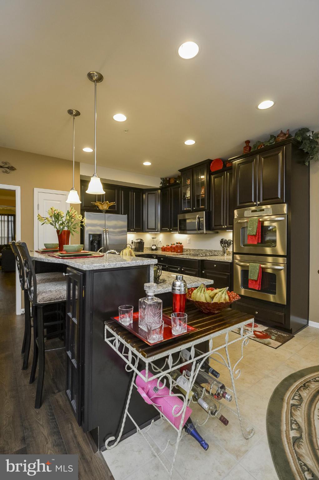 TOWN CENTER COMMONS - Residential