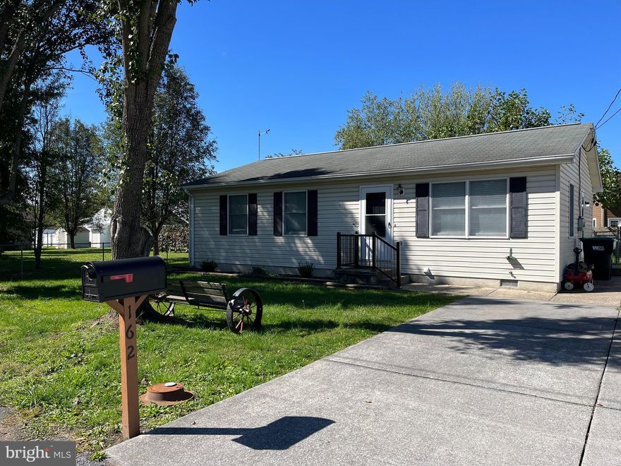 This 3 bedroom and 2 bath home located in town.  Fenced back yard.  Large shed with electric.   New floors, freshly painted.  Must have good credit.  No smoking .  Landlord will allow one Cat