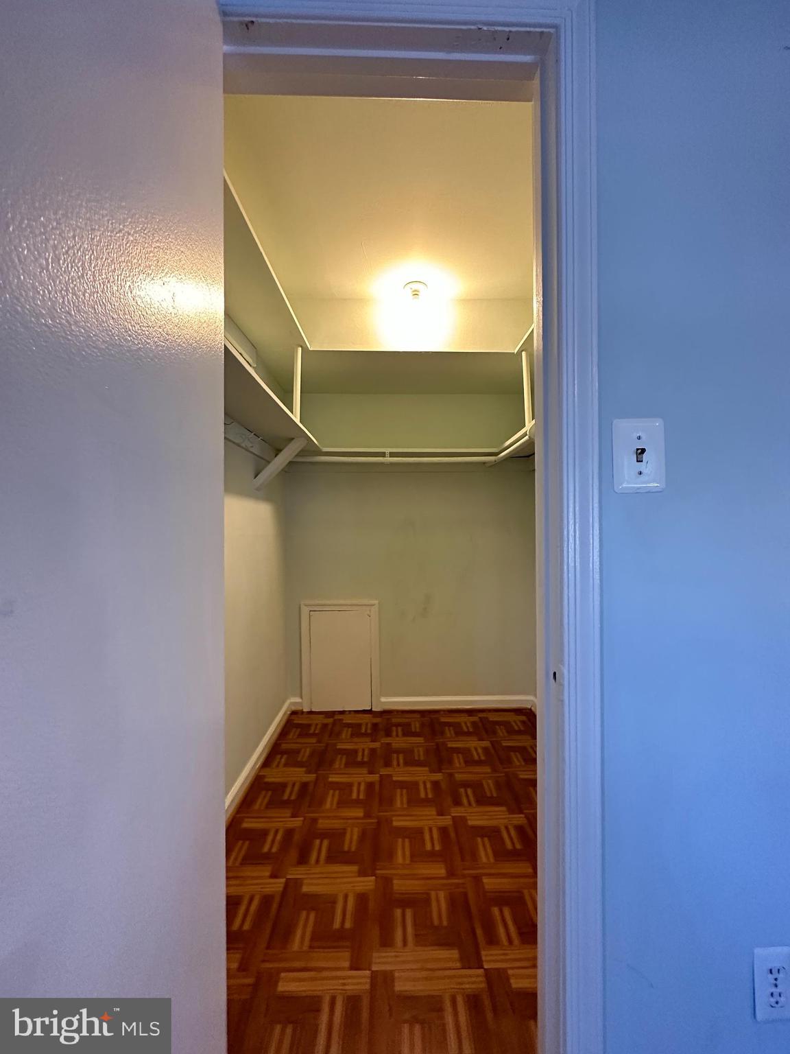 MOORINGS OF OCCOQUAN CON - Residential Lease