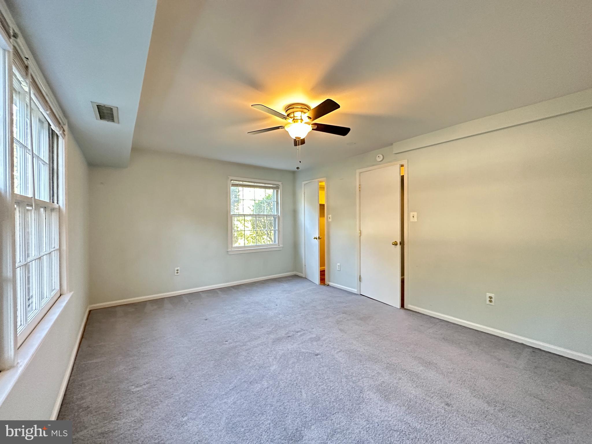 MOORINGS OF OCCOQUAN CON - Residential Lease