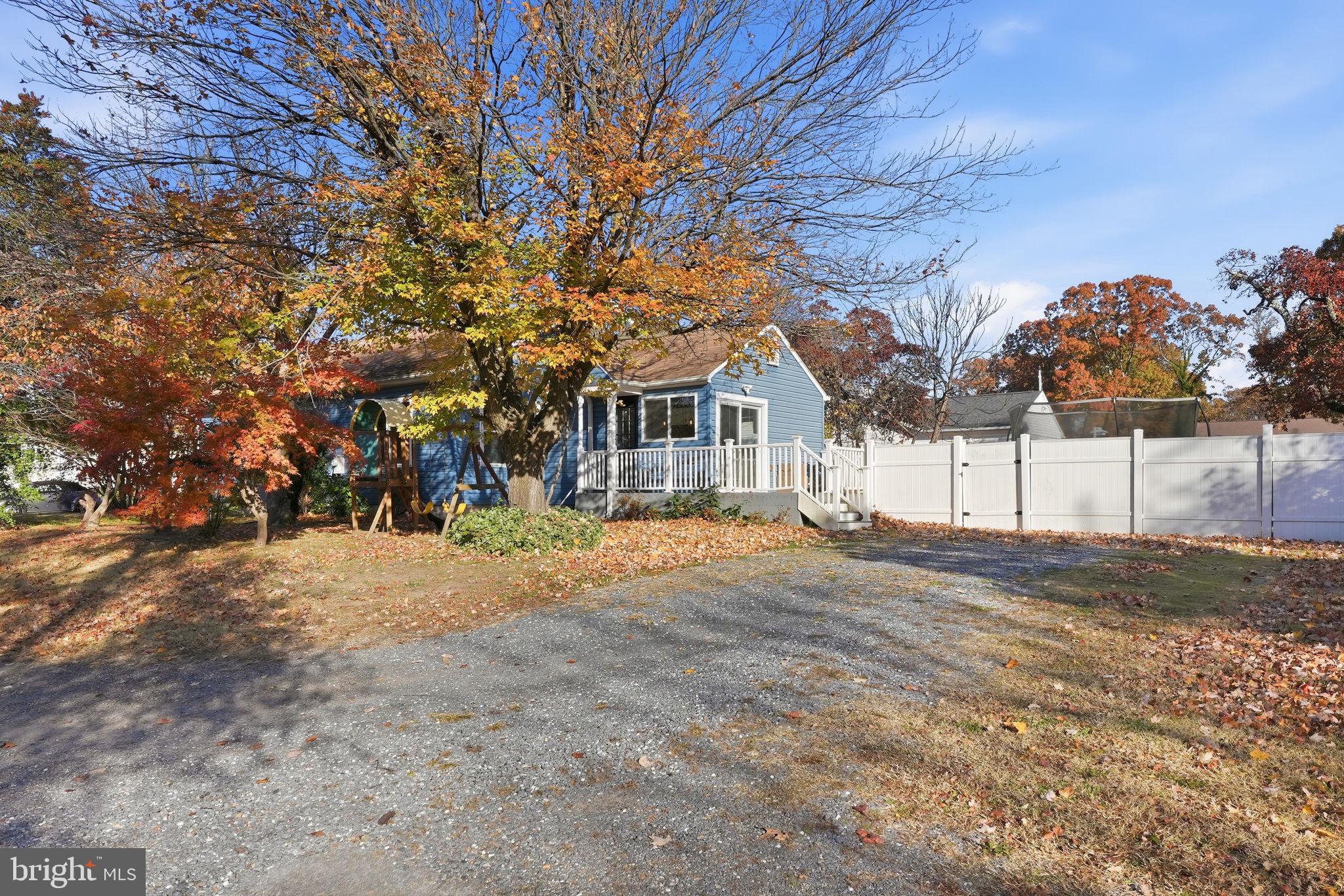 UPPER MAGOTHY BEACH - Residential