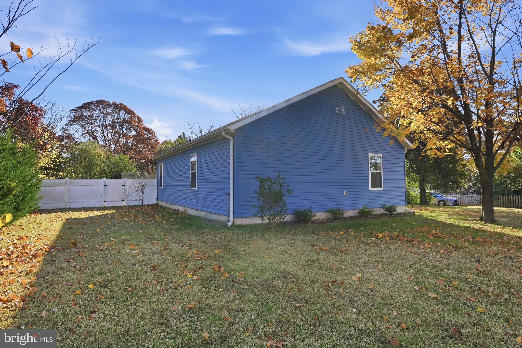 UPPER MAGOTHY BEACH - Residential