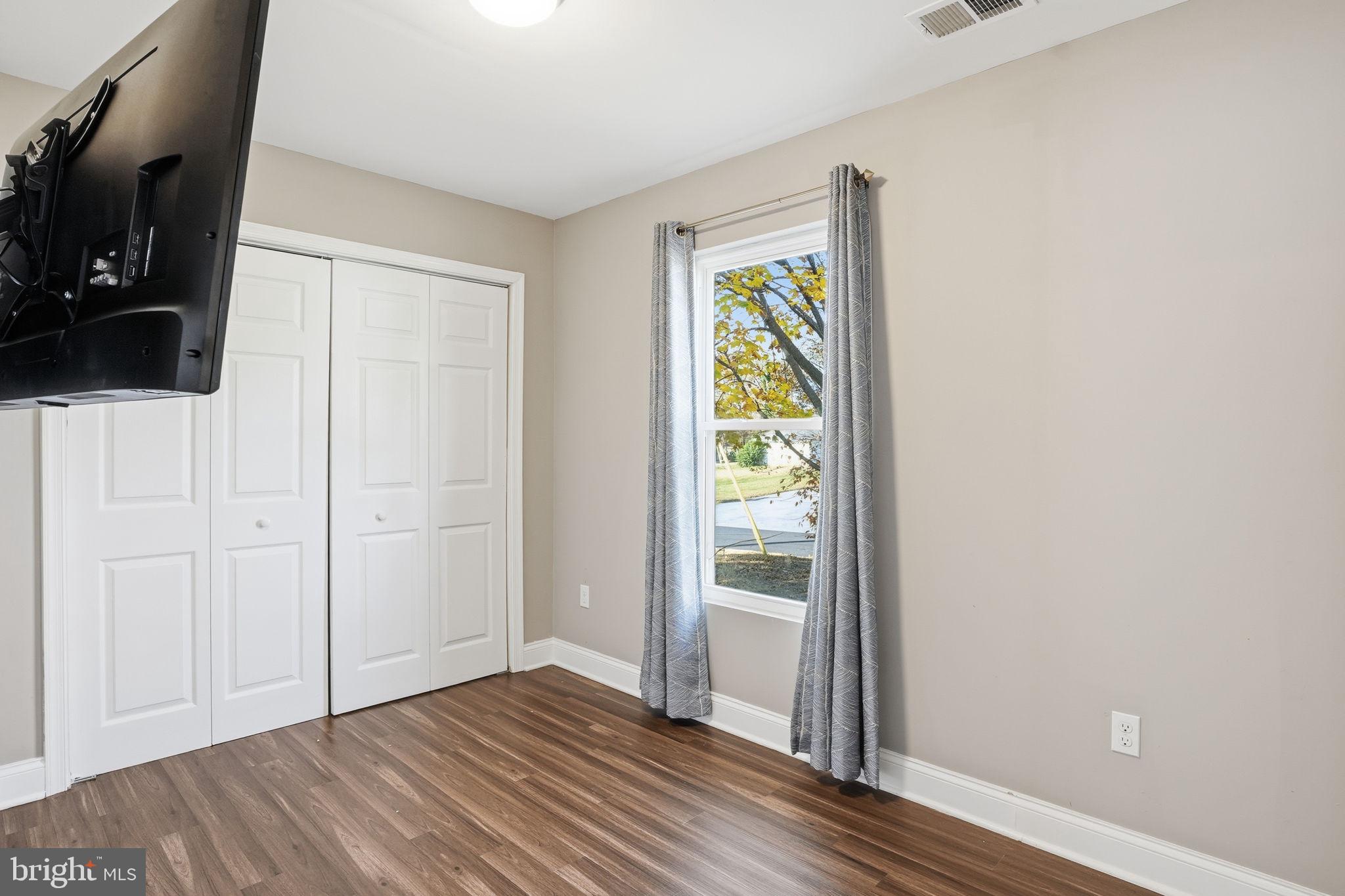 UPPER MAGOTHY BEACH - Residential