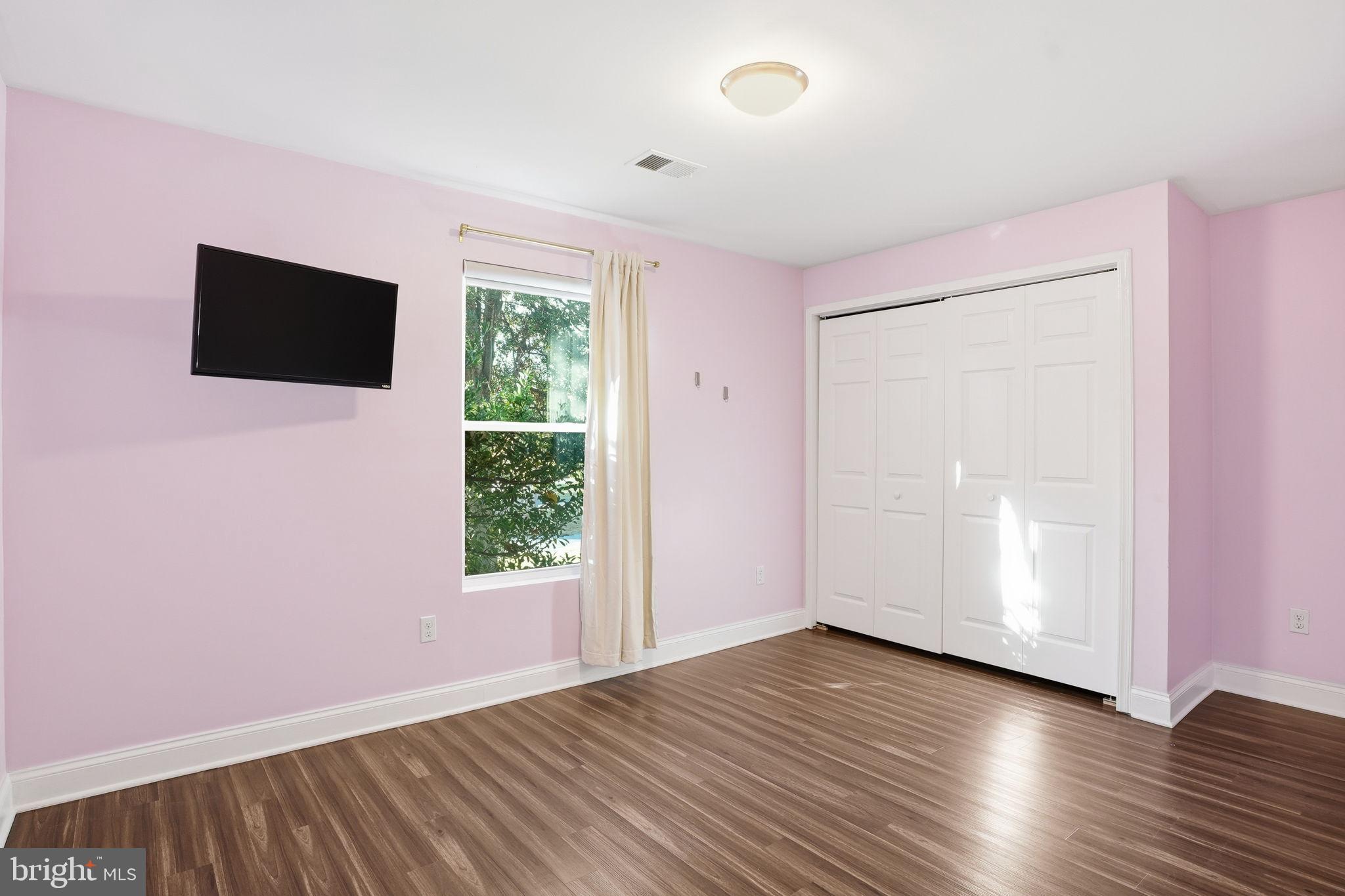 UPPER MAGOTHY BEACH - Residential