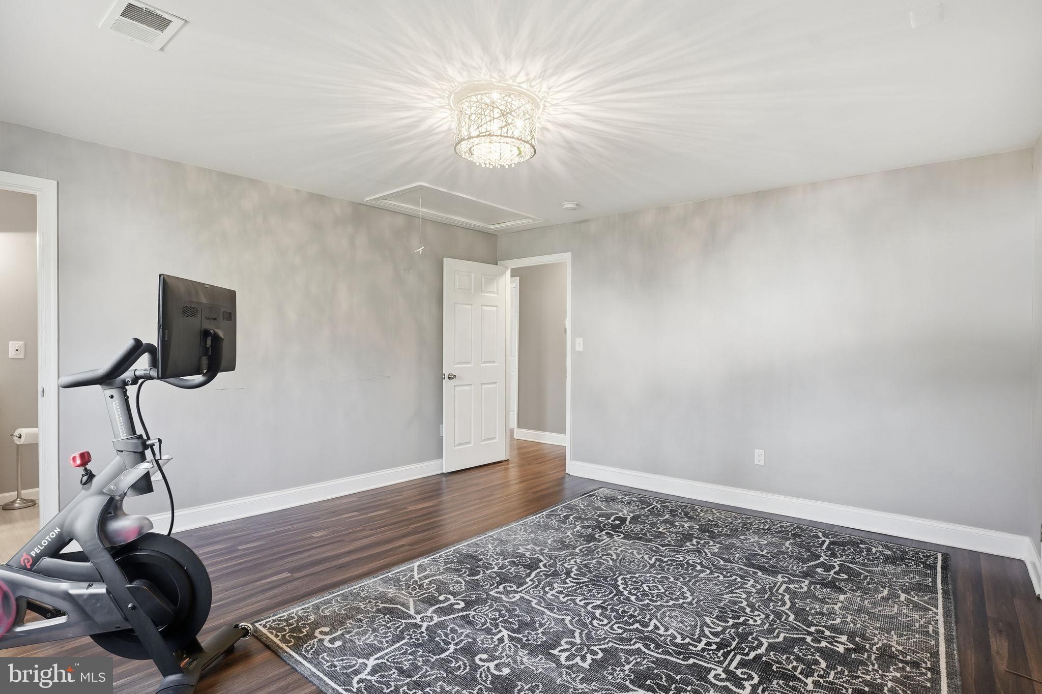 UPPER MAGOTHY BEACH - Residential