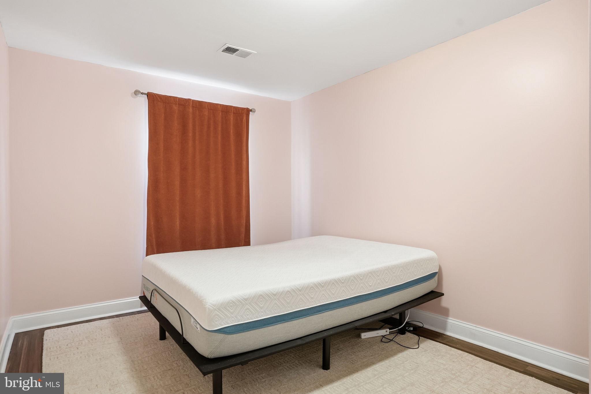 UPPER MAGOTHY BEACH - Residential