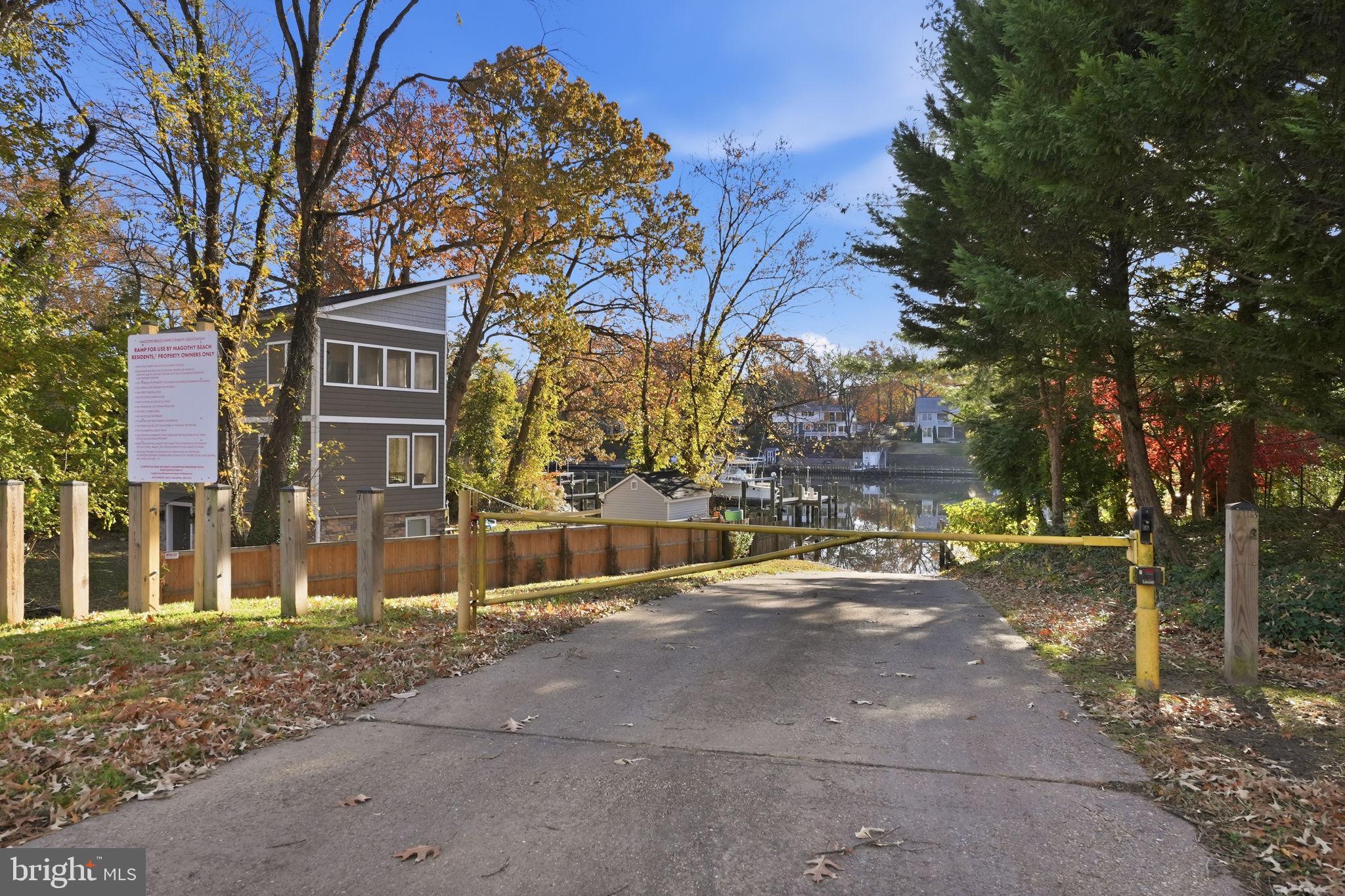 UPPER MAGOTHY BEACH - Residential