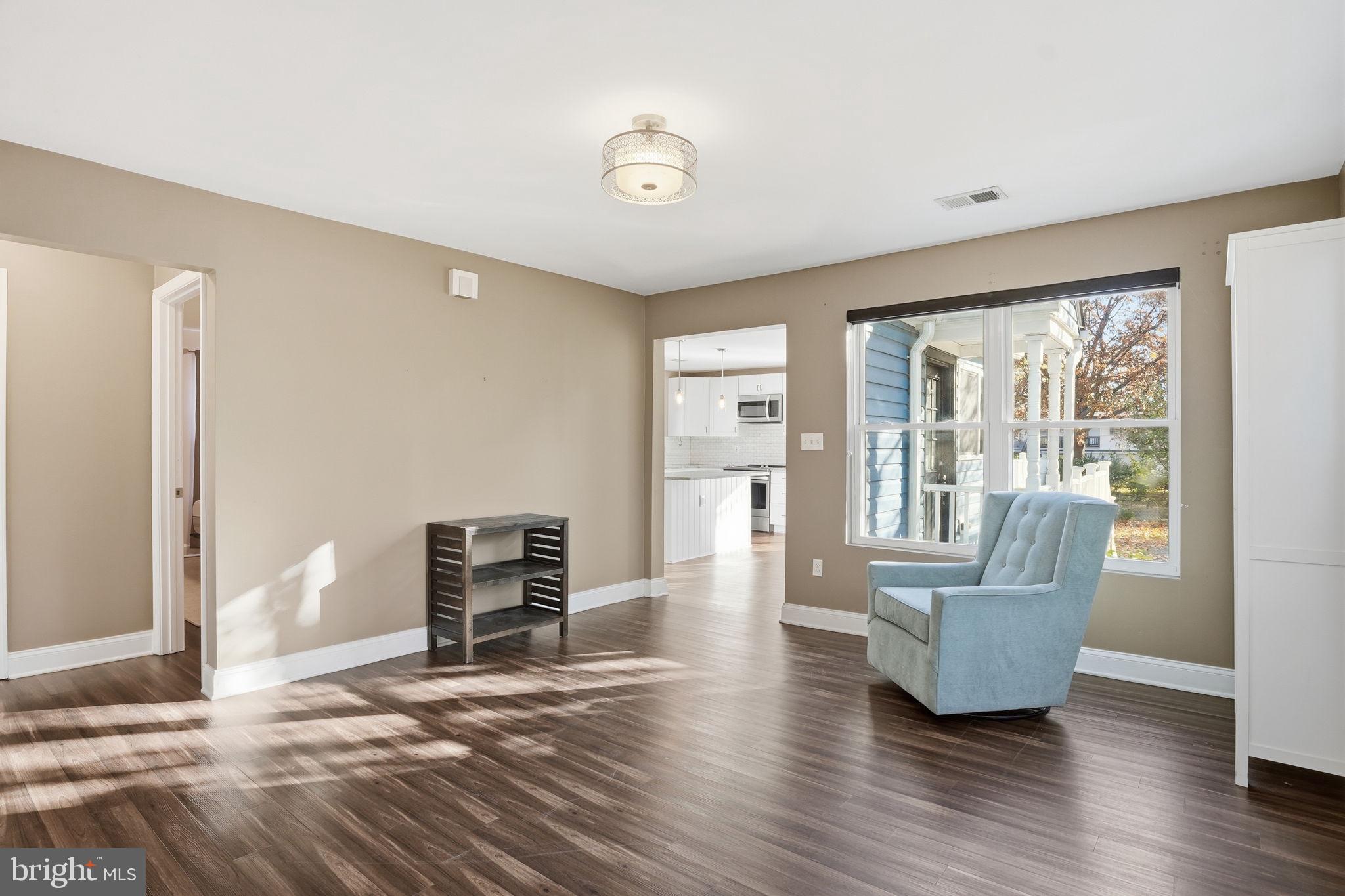 UPPER MAGOTHY BEACH - Residential