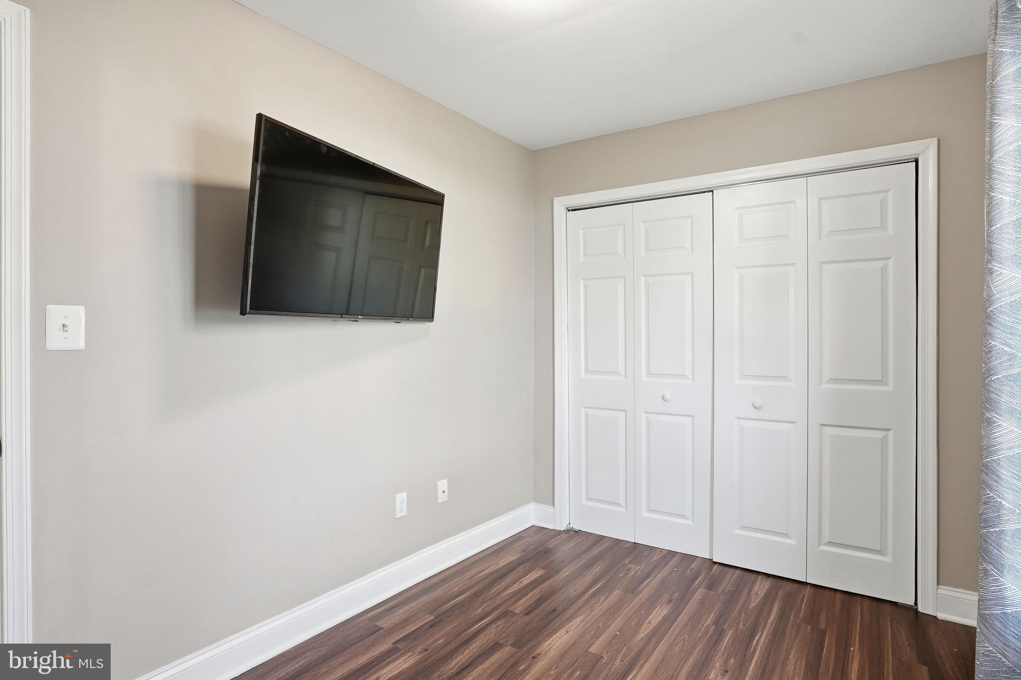 UPPER MAGOTHY BEACH - Residential