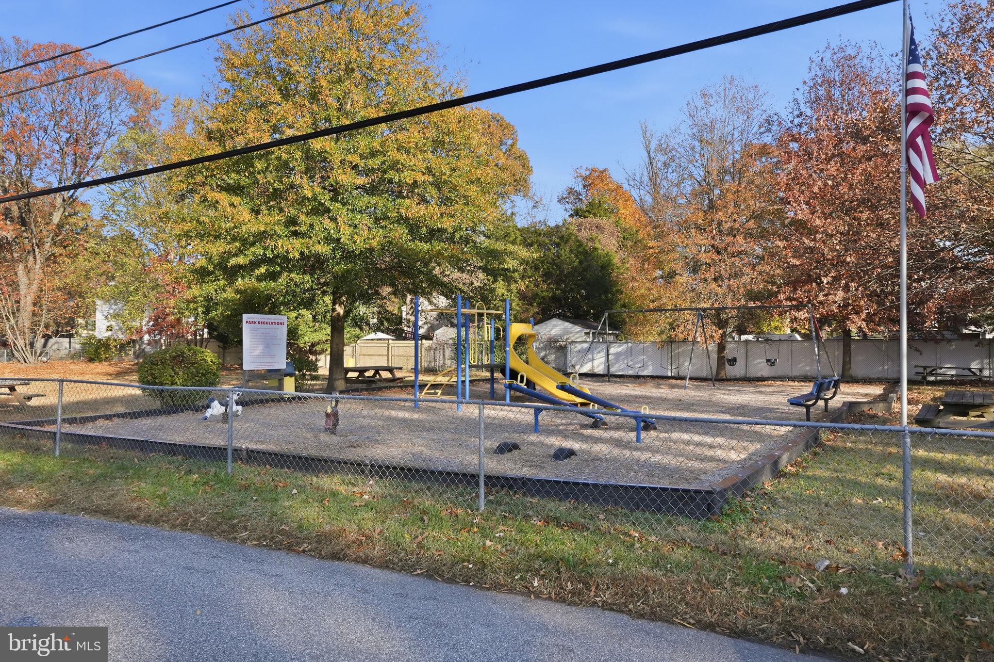 UPPER MAGOTHY BEACH - Residential