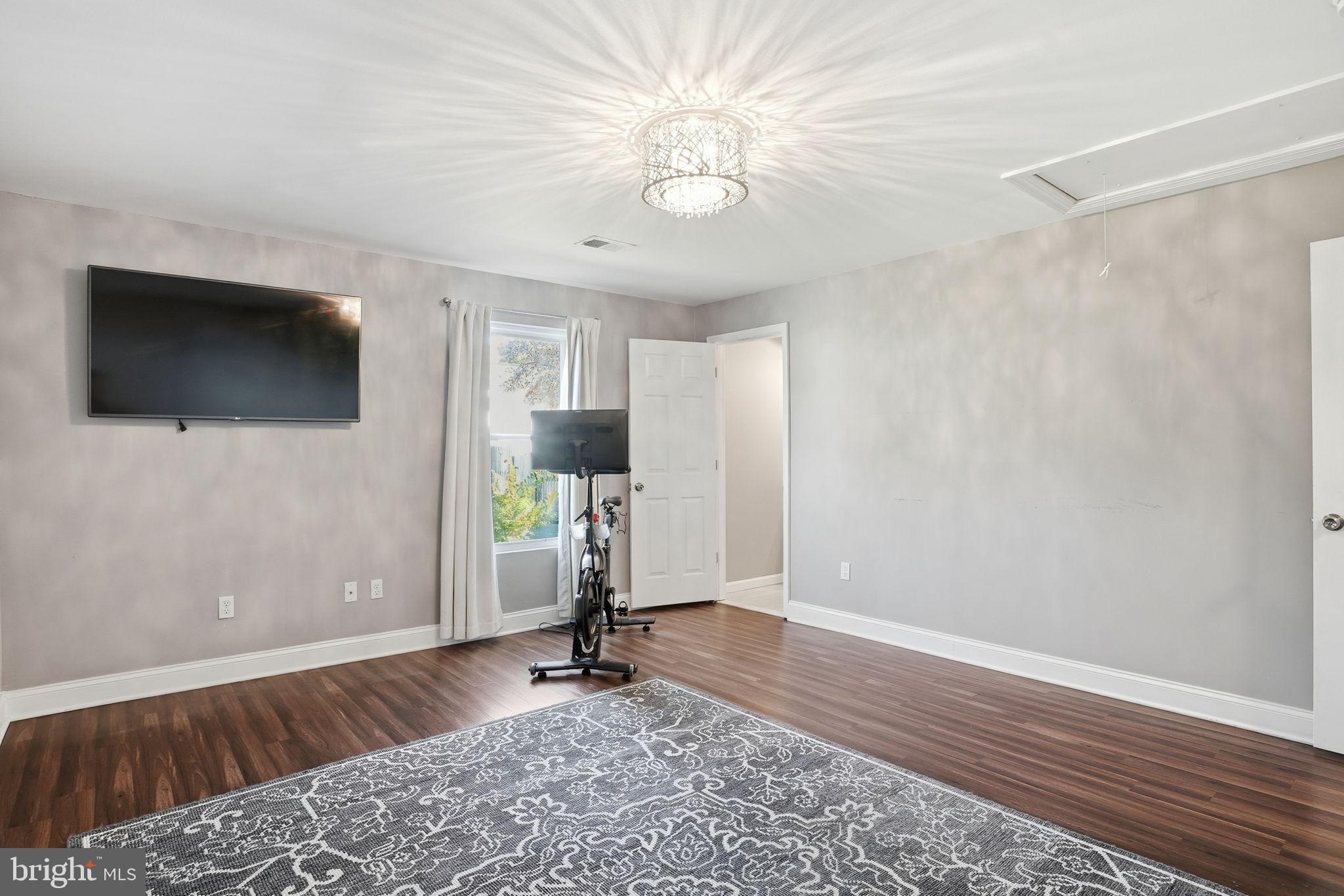 UPPER MAGOTHY BEACH - Residential