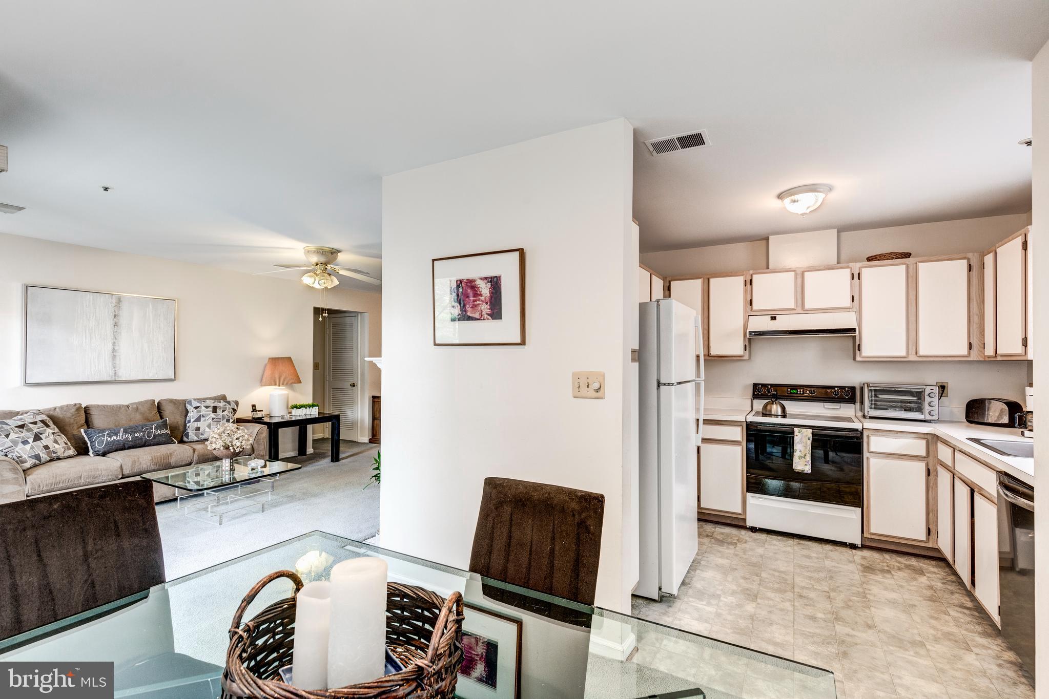 SILVERBROOK FARMS - Residential