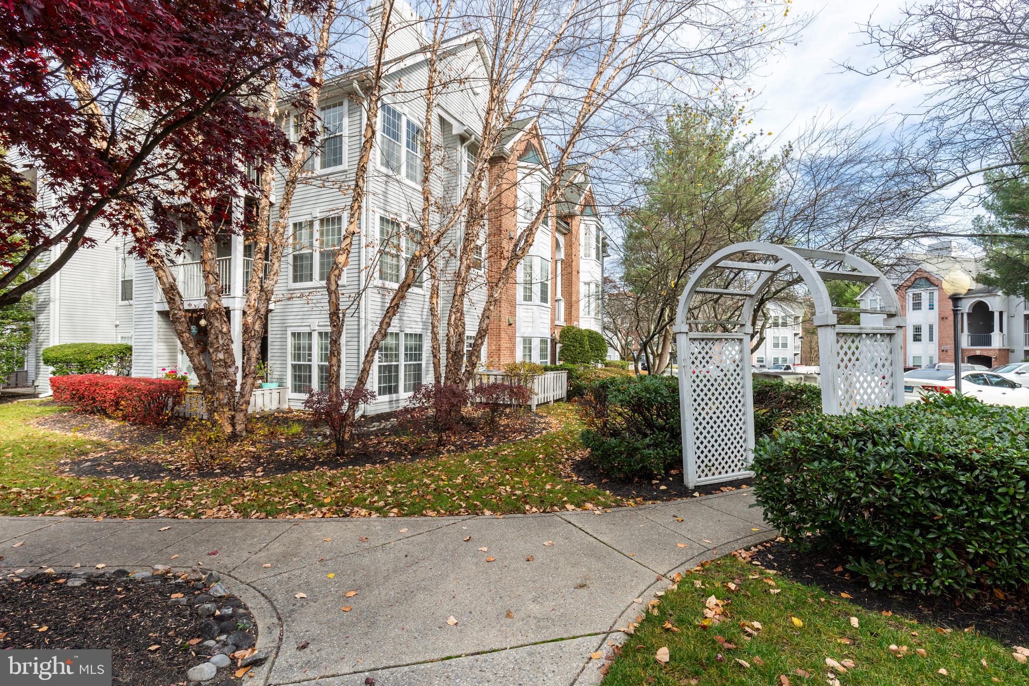 SILVERBROOK FARMS - Residential