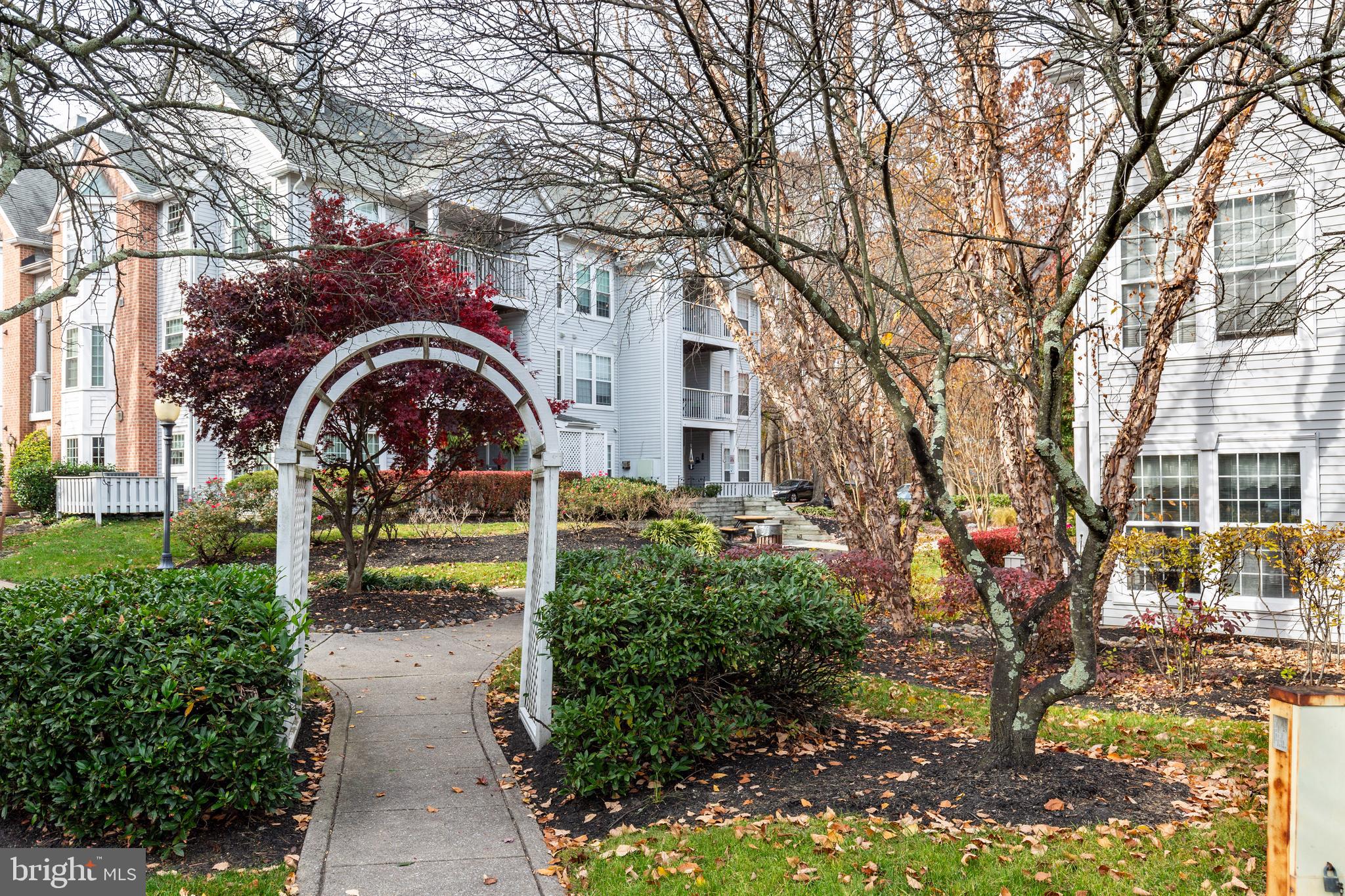 SILVERBROOK FARMS - Residential