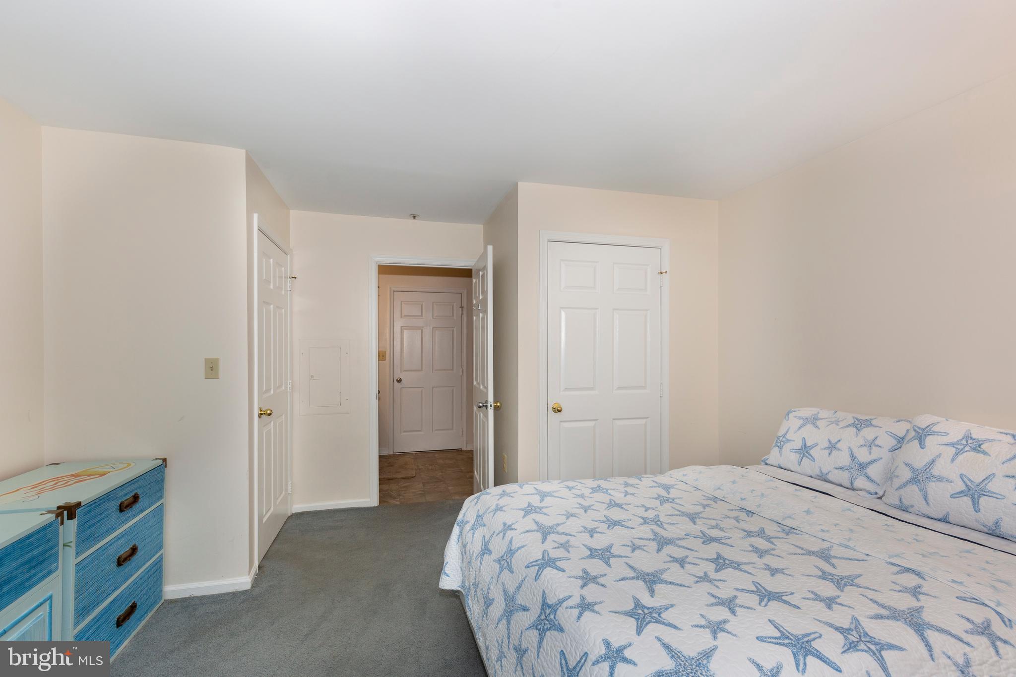 SILVERBROOK FARMS - Residential