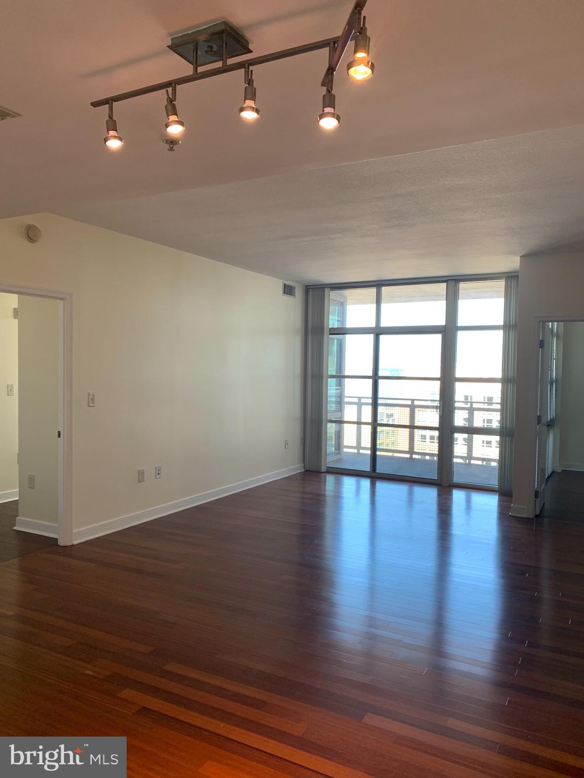 FLEET STREET CONDOMINIUMS - Residential Lease