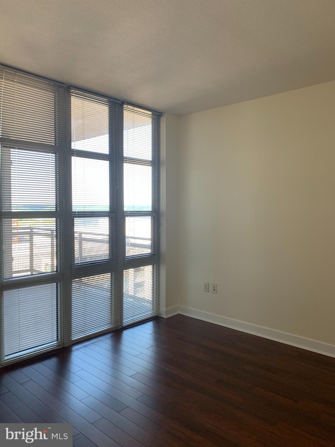 FLEET STREET CONDOMINIUMS - Residential Lease