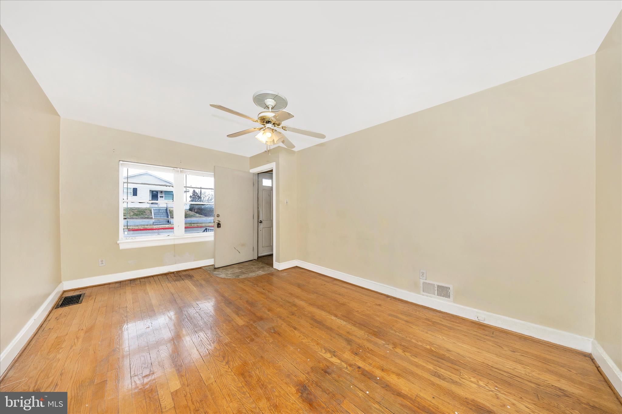 HAGERSTOWN - Residential Income