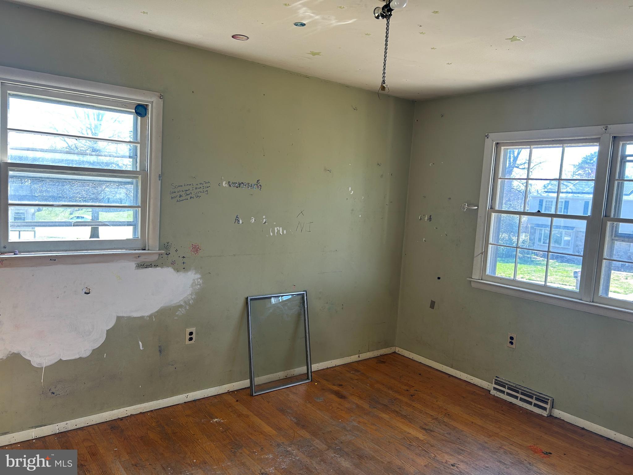 HILLCREST MANOR - Residential