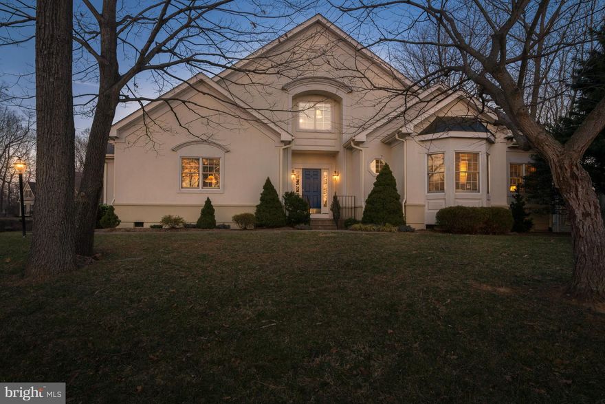 CONTRACT EXPIRED, HOME BACK ON THE MARKET!! Located on a Private Corner Lot, This Beautiful  2 Car Garage Villa provides the Perfect Atmosphere to Enjoy Life at Your Leisure. The Main Level, Featuring Spacious Master & Guest Suites  / Great Room / Eat In Kitchen & Airy Screened Back Porch Affords You Single Level Living. Plus 2 Additional Guest Bedrooms & a Full Bath Upstairs. See Virtual Tour!!