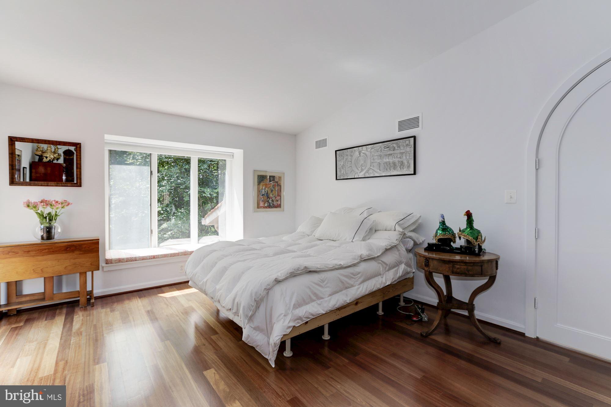 BANNOCKBURN HEIGHTS - Residential