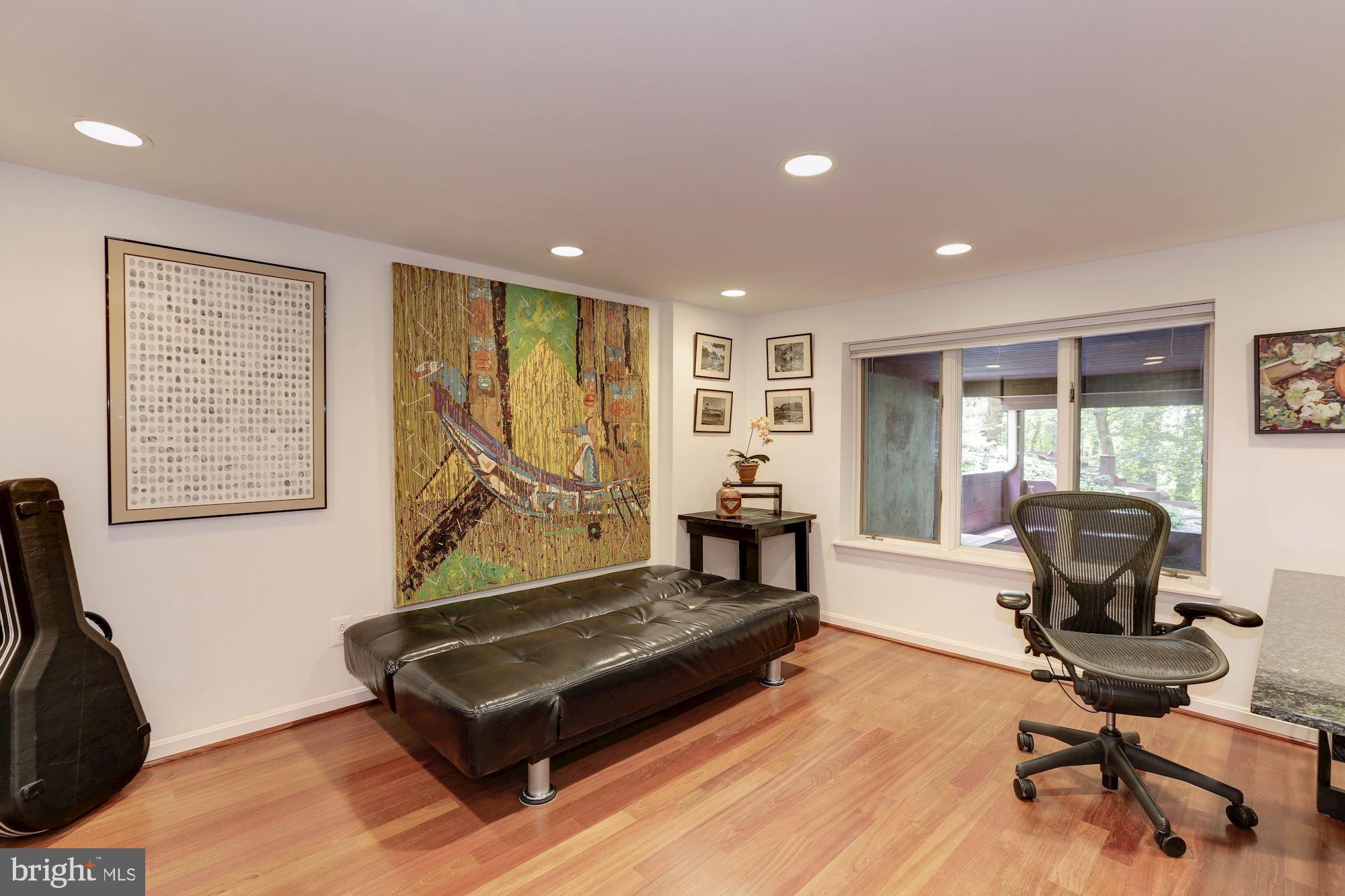 BANNOCKBURN HEIGHTS - Residential