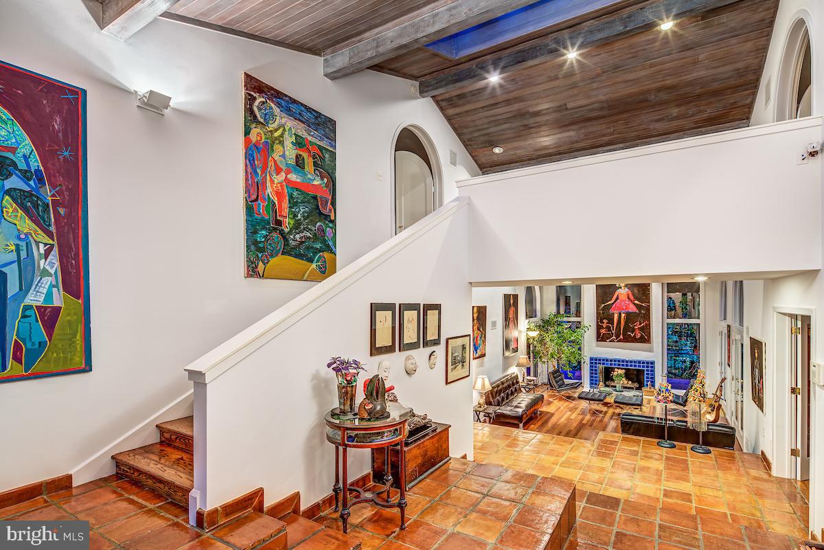 BANNOCKBURN HEIGHTS - Residential