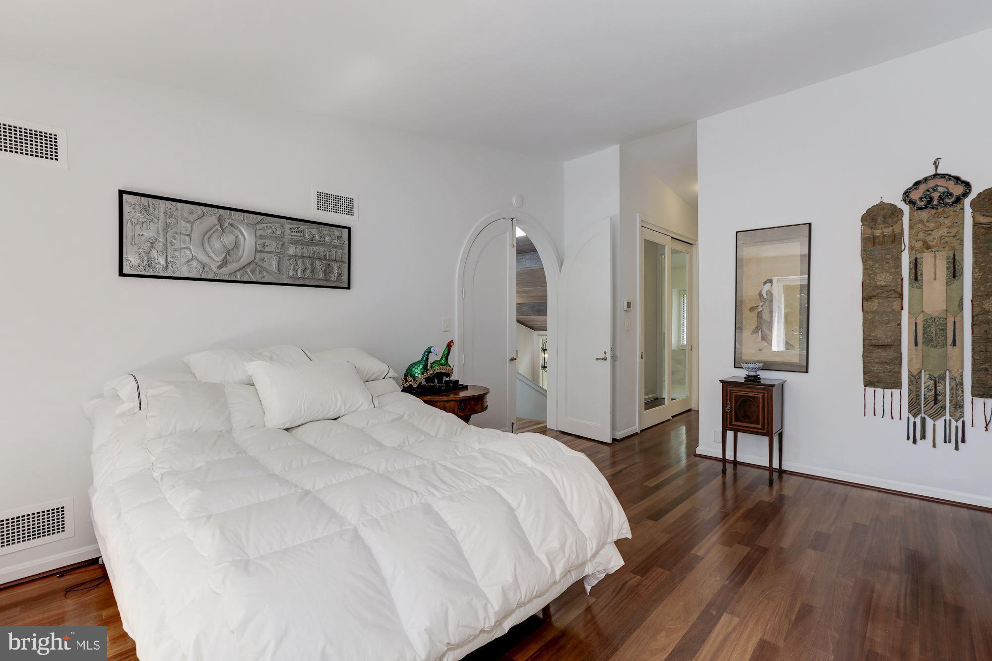 BANNOCKBURN HEIGHTS - Residential