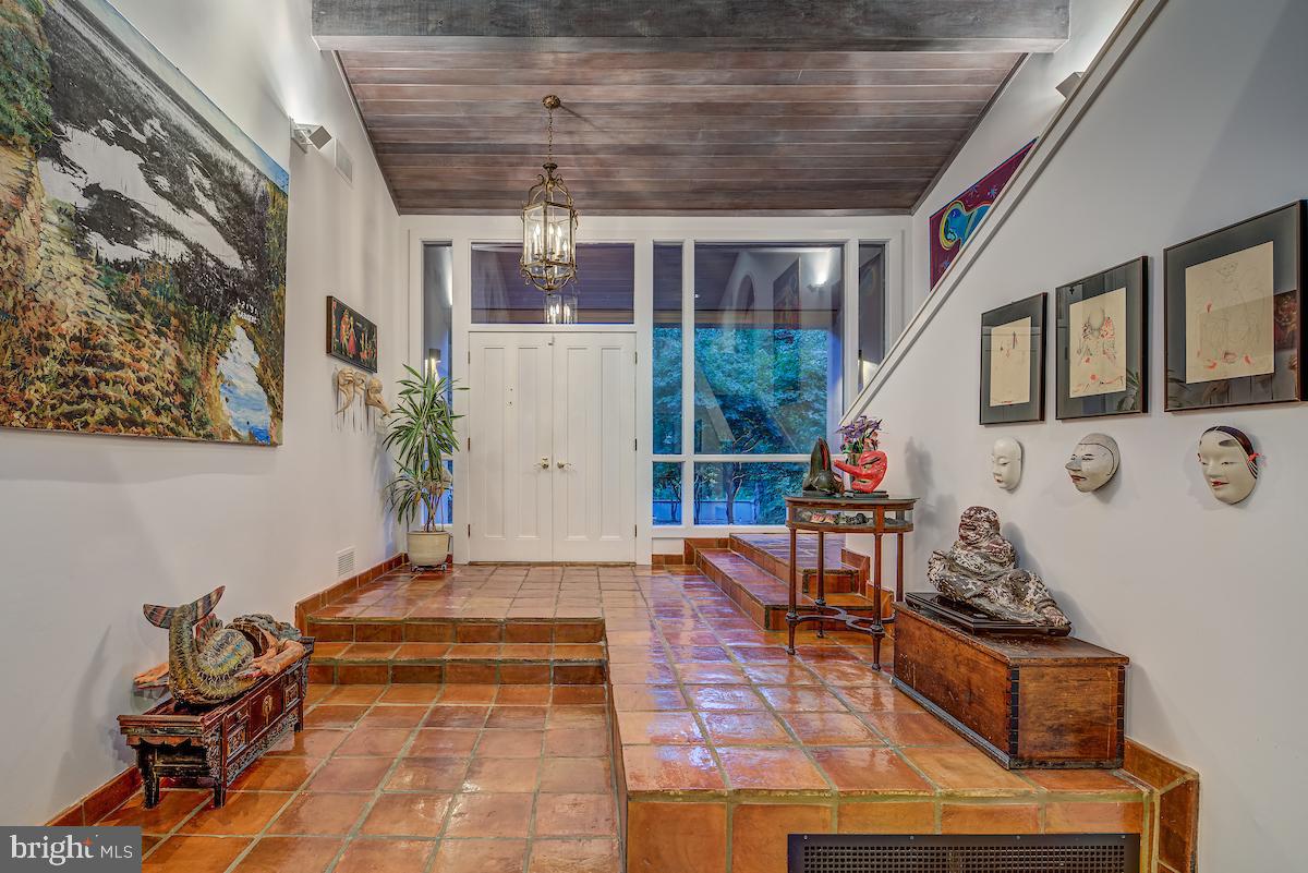 BANNOCKBURN HEIGHTS - Residential