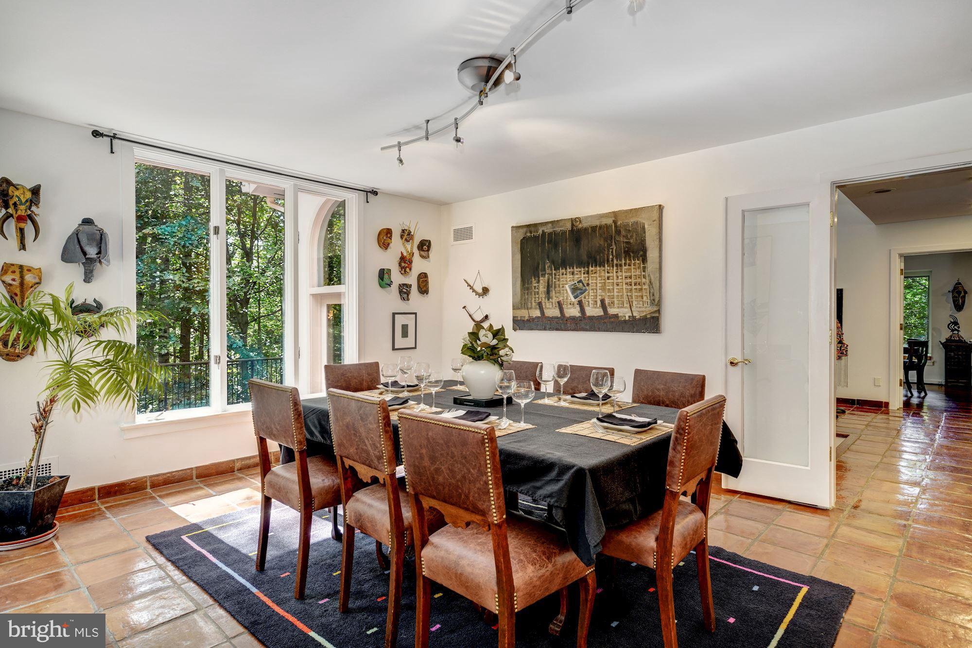 BANNOCKBURN HEIGHTS - Residential