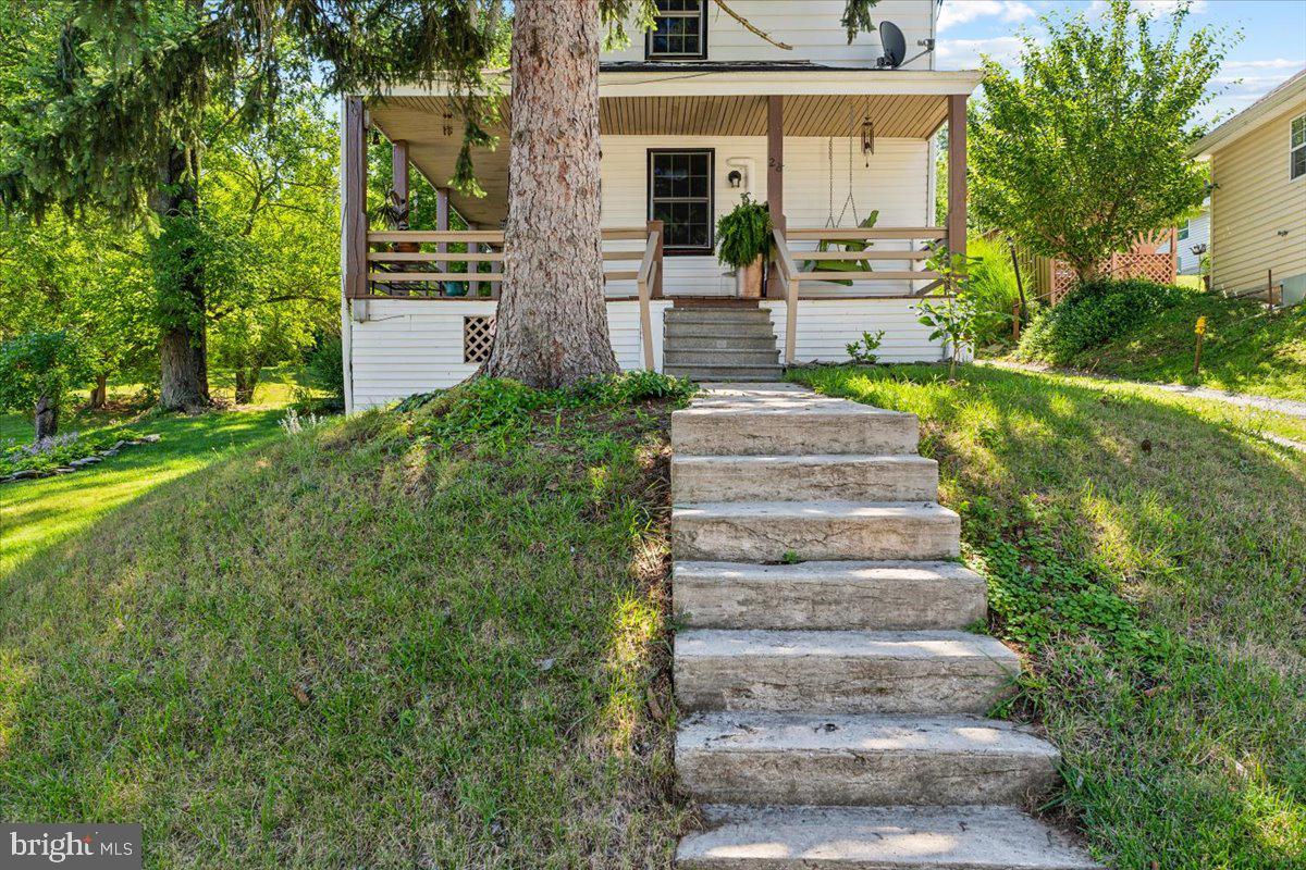 MIDDLETOWN - Residential