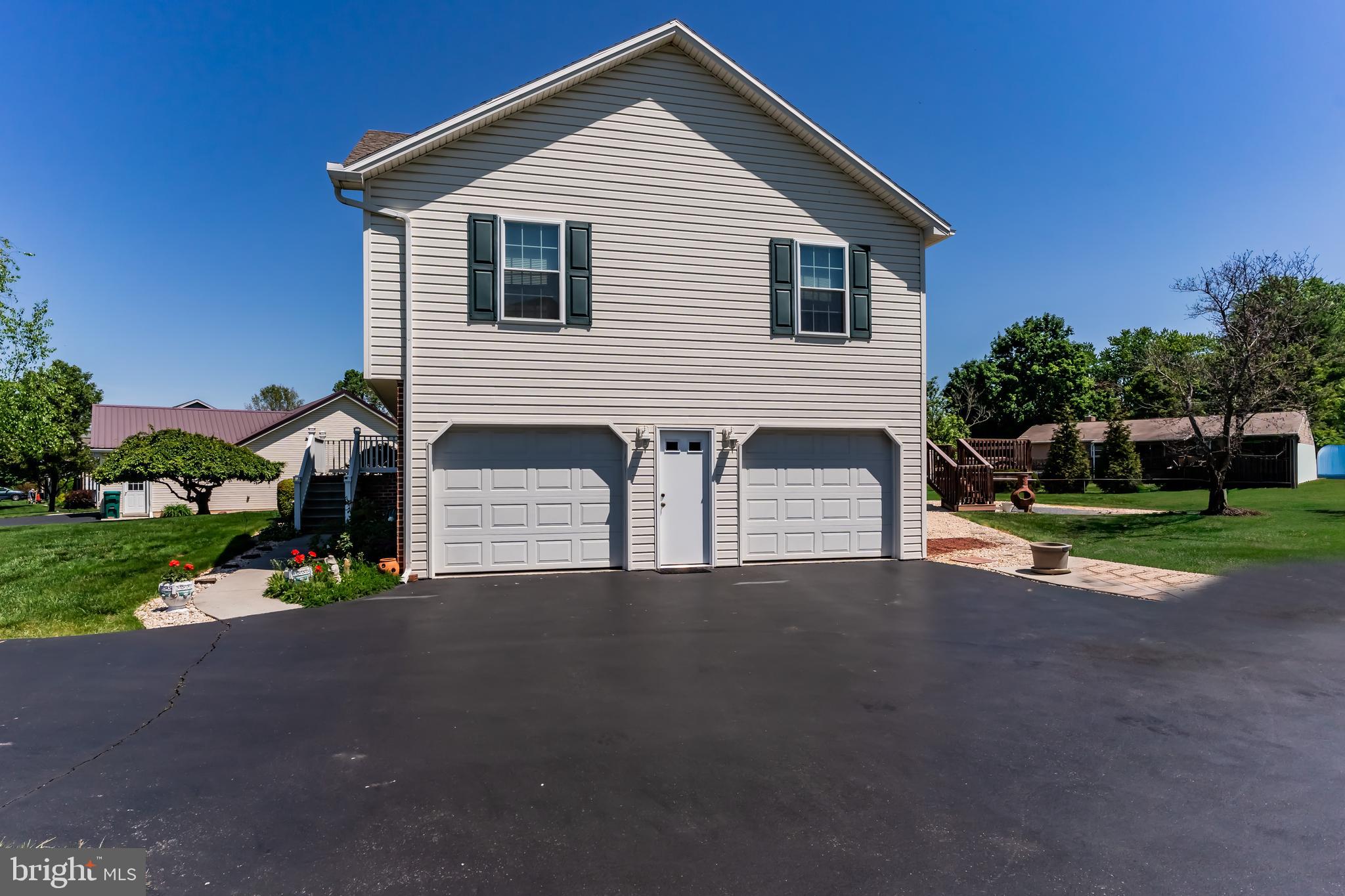 22 COBBLESTONE DRIVE