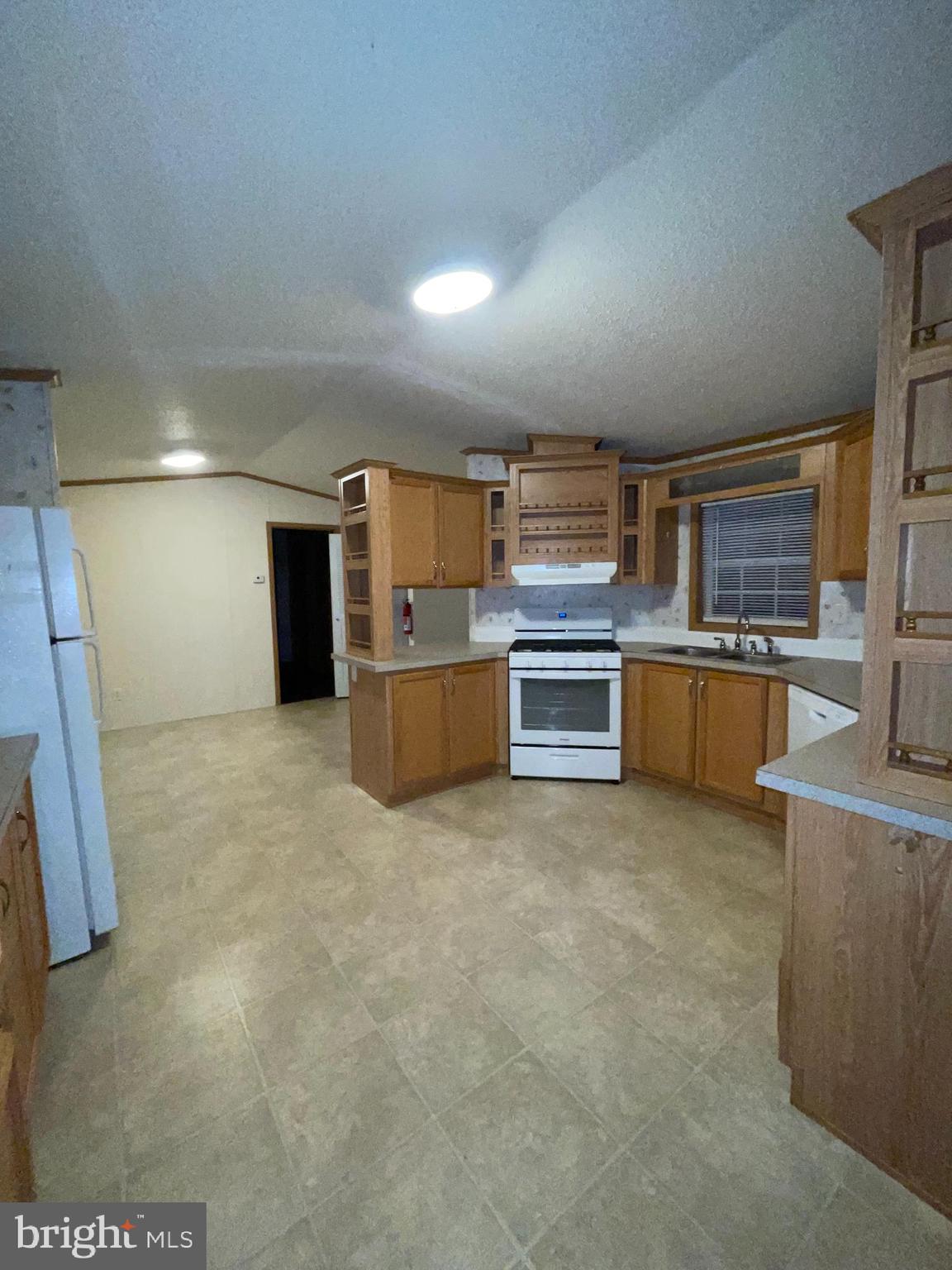 THUNDERBIRD ESTATES - Residential