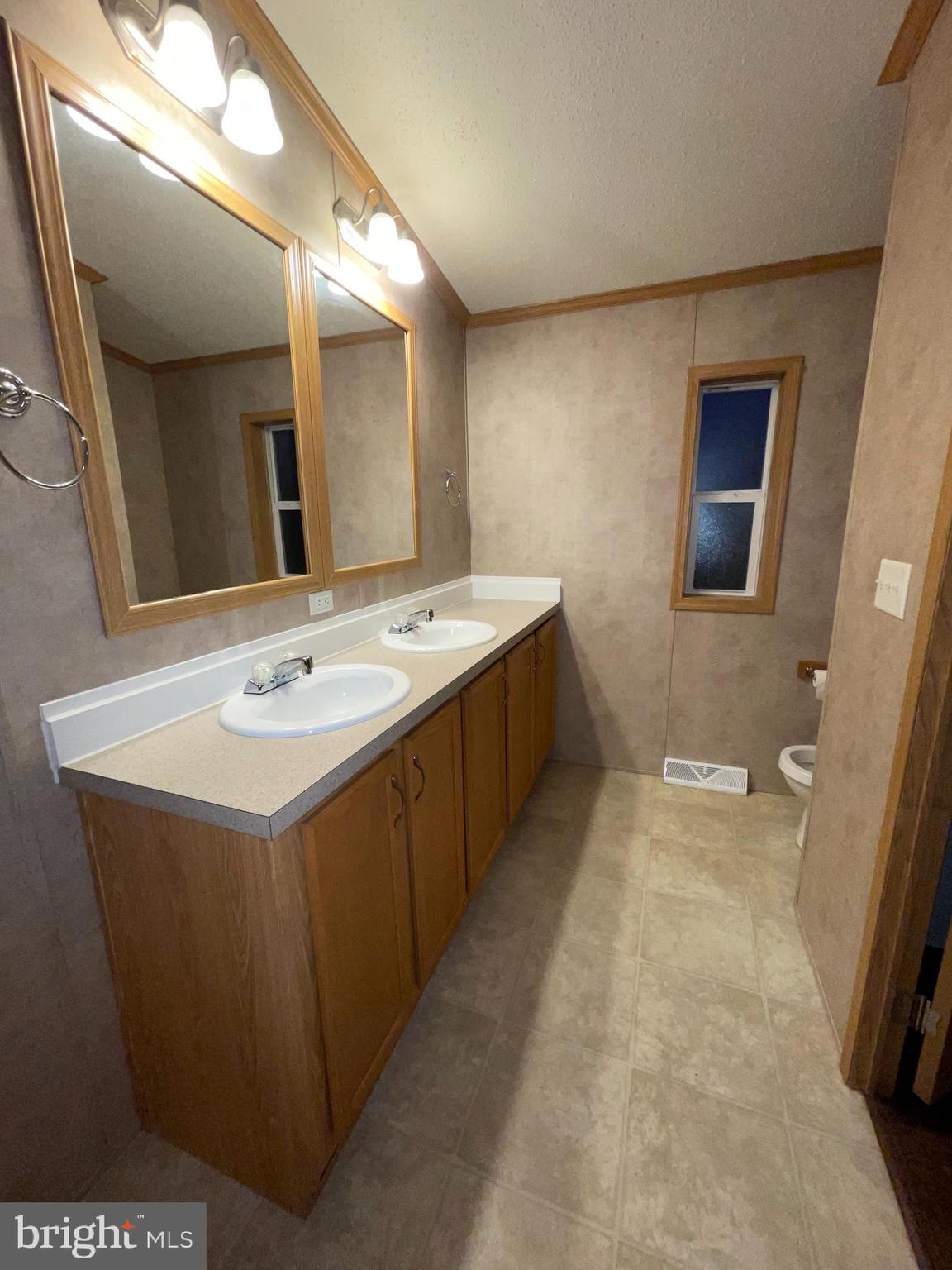 THUNDERBIRD ESTATES - Residential