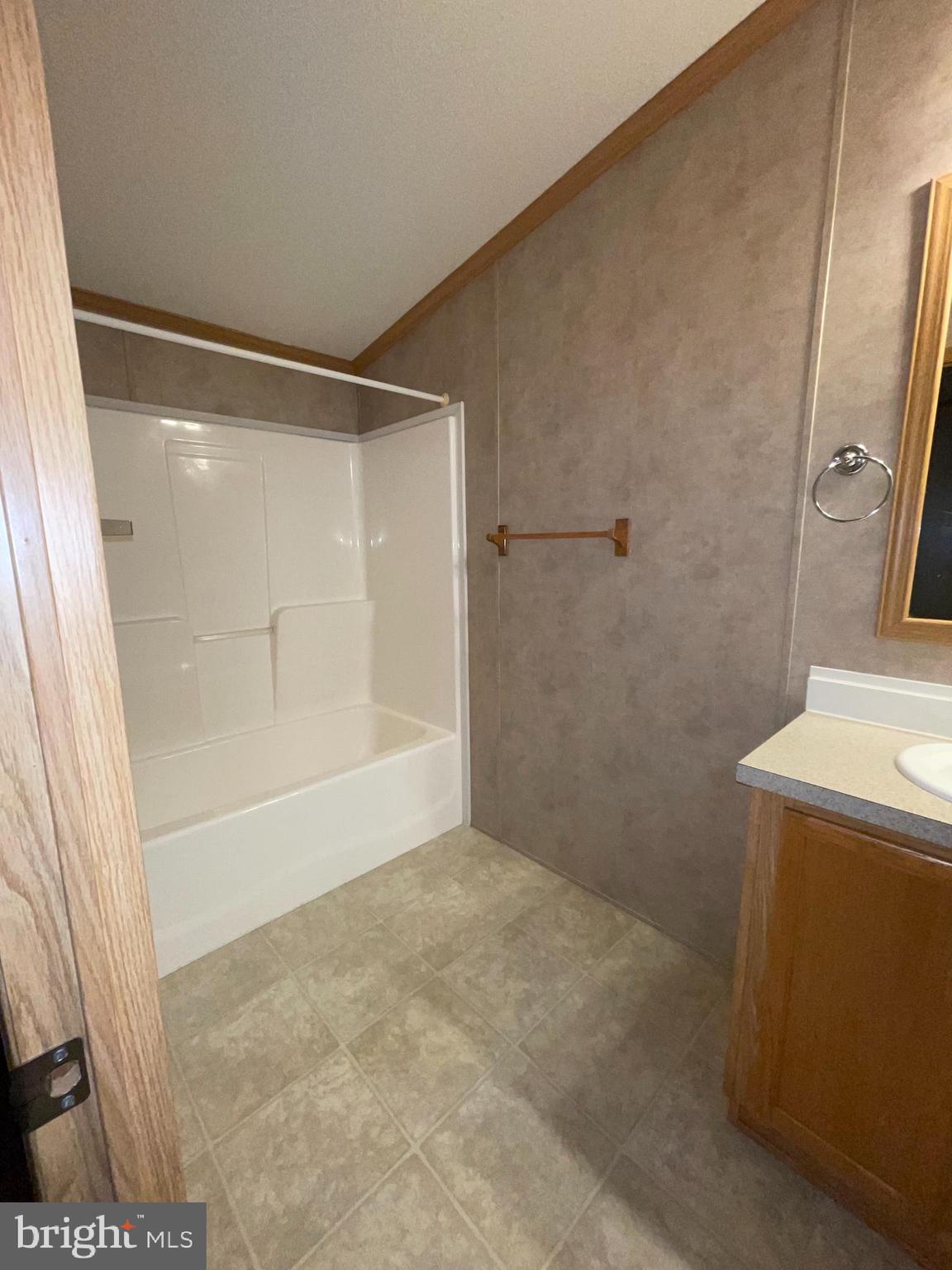 THUNDERBIRD ESTATES - Residential