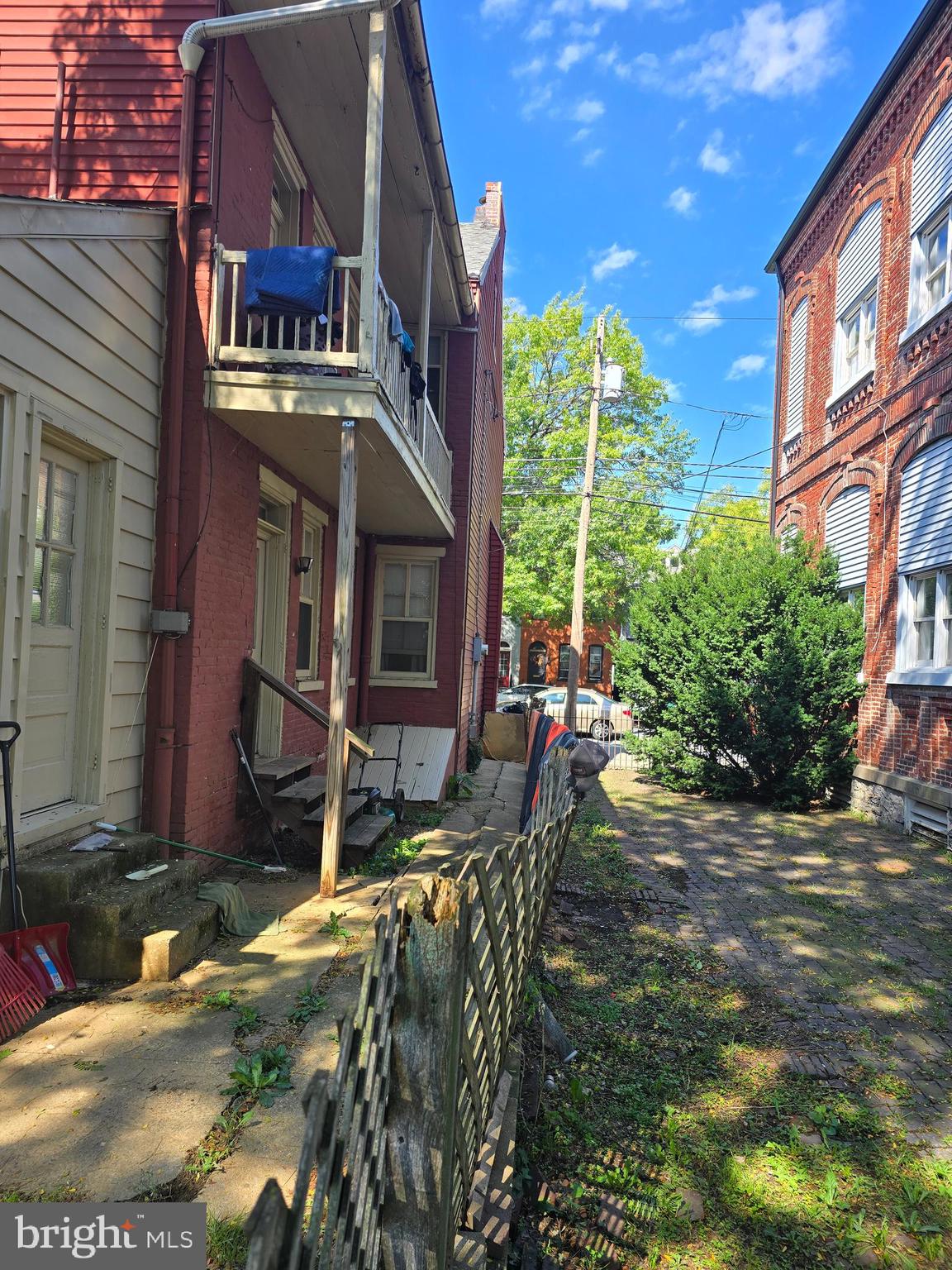 LANCASTER - Residential