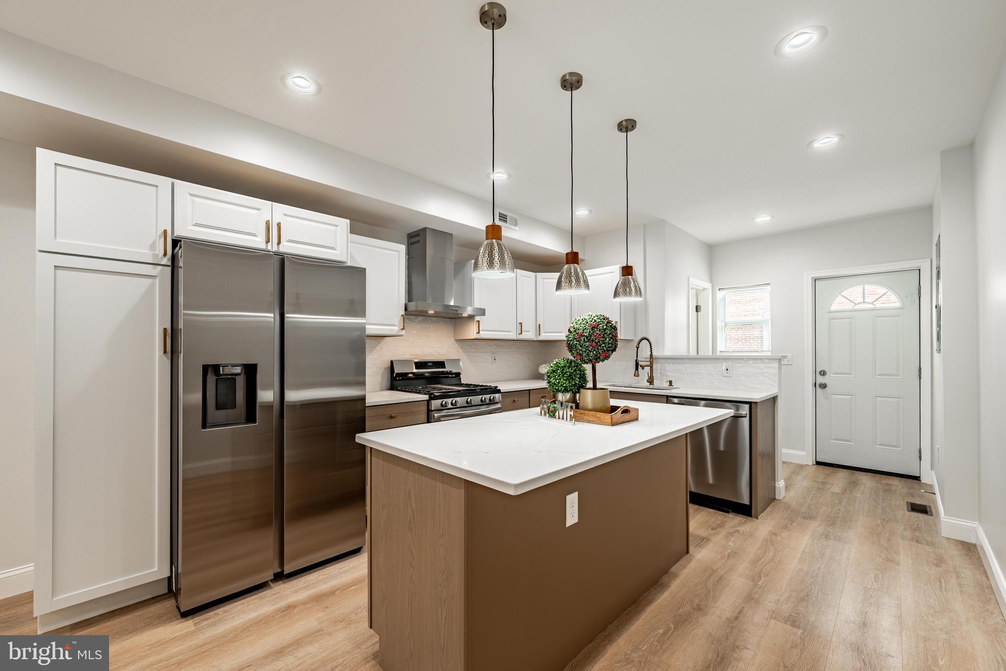 HIGHLANDTOWN - Residential