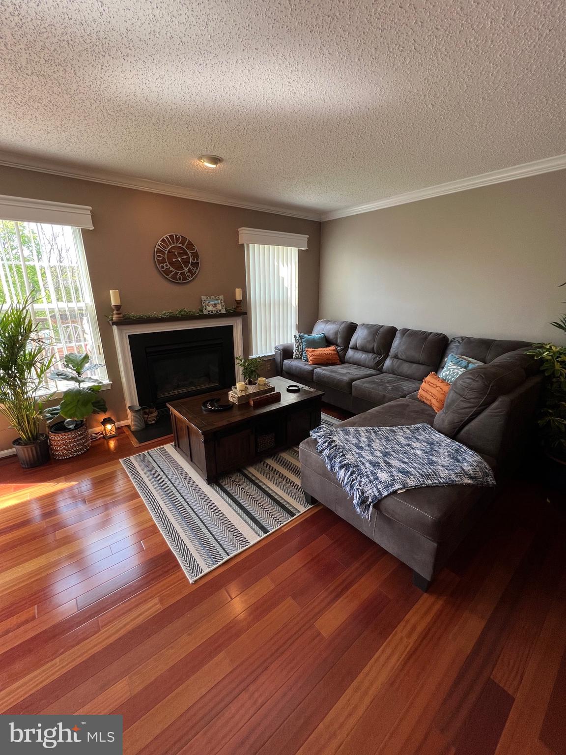 INDIAN CREEK - Residential Lease