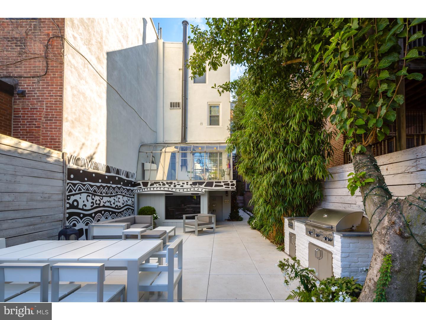 SOCIETY HILL - Residential
