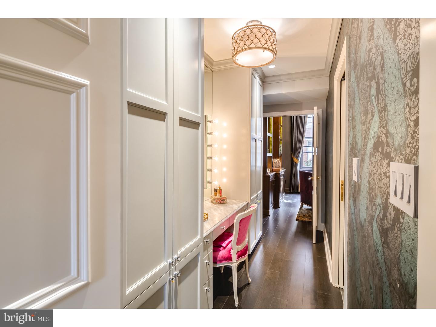 SOCIETY HILL - Residential