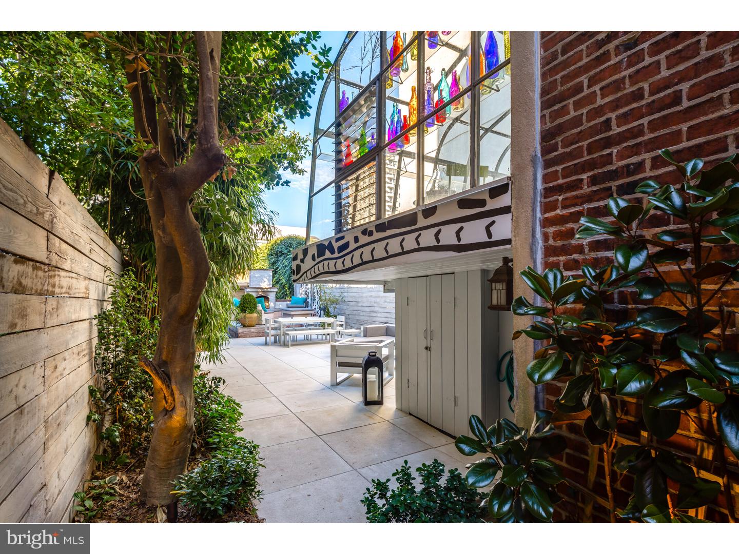 SOCIETY HILL - Residential