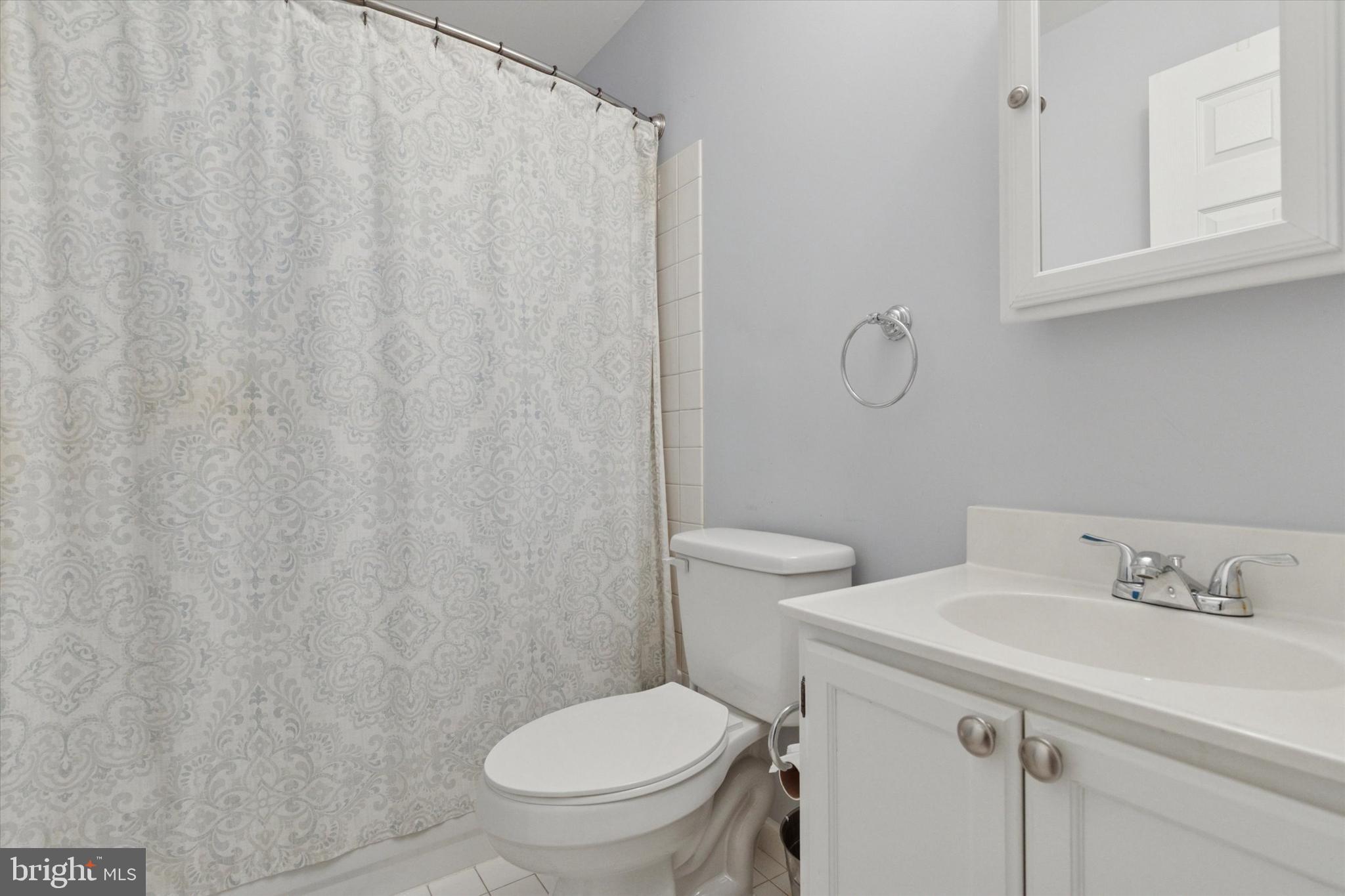 PINE CREST - Residential