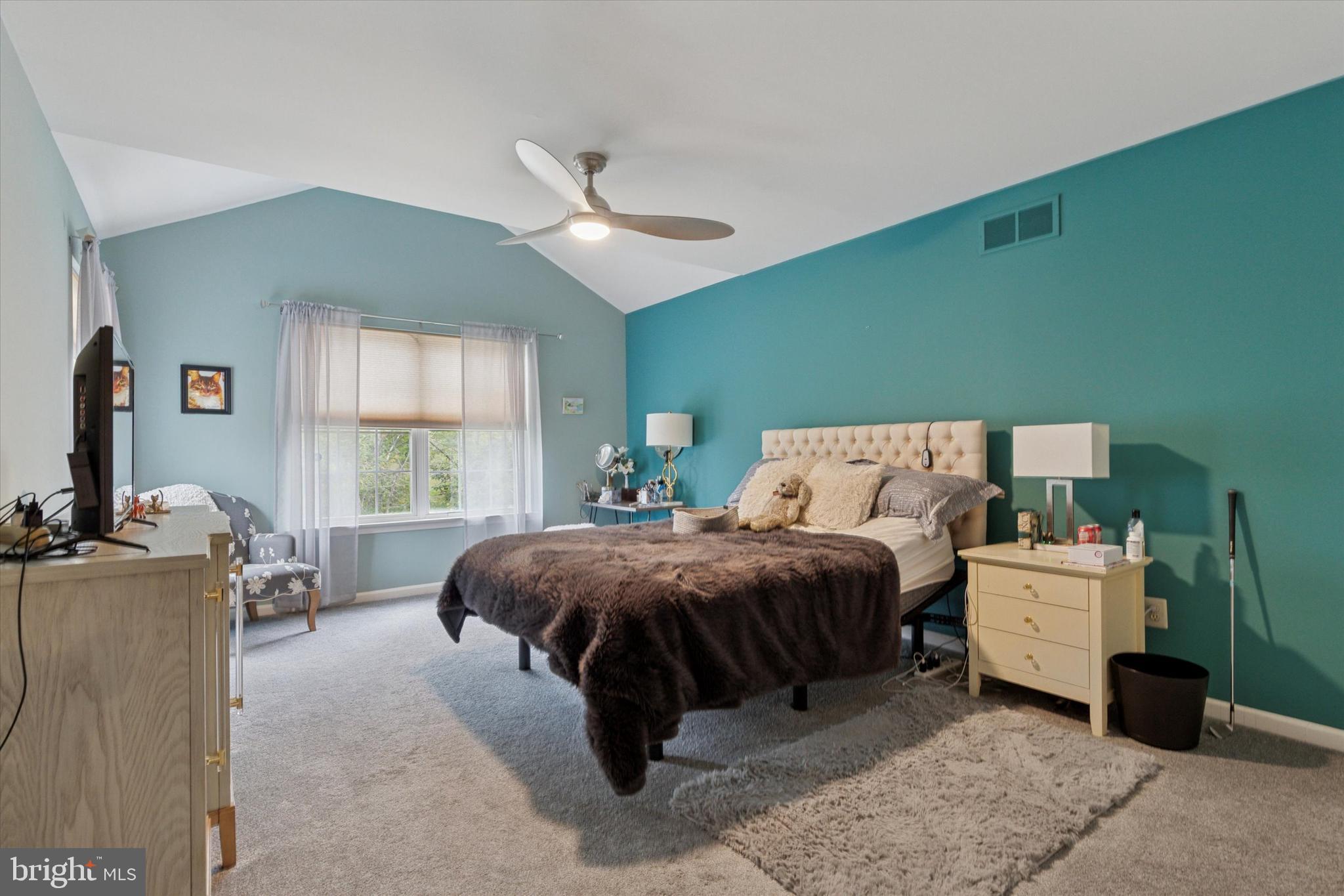 PINE CREST - Residential