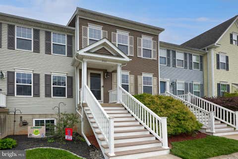 Townhouse For Sale - 206 Sable Drive<br/> Lancaster County, MARIETTA, PA 17547