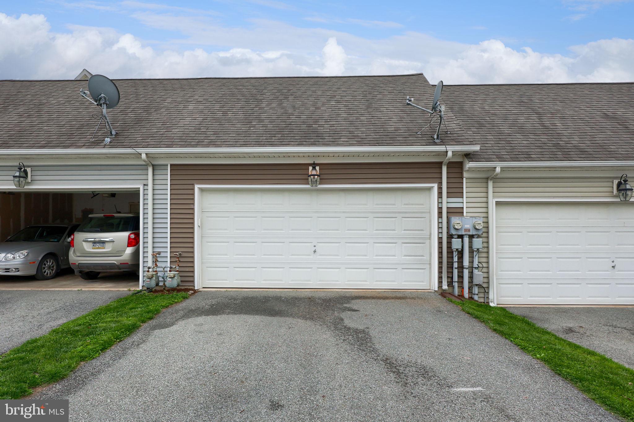 CASTLETON - Residential